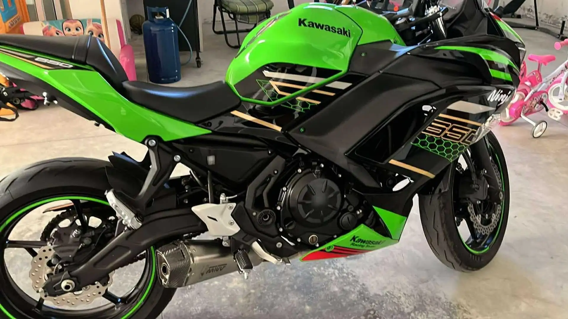 Kawasaki Ninja 650 KRT Vert - 2