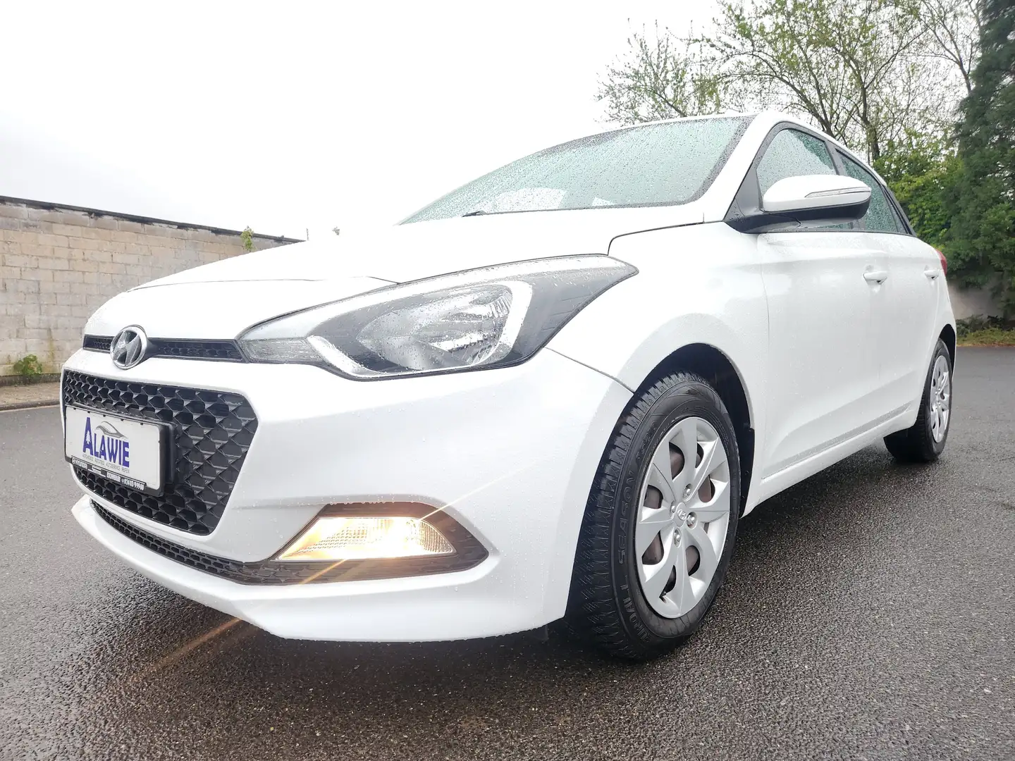 Hyundai i20 1,2 Active Klima Wartung & HU NEU! Garantie Blanco - 1