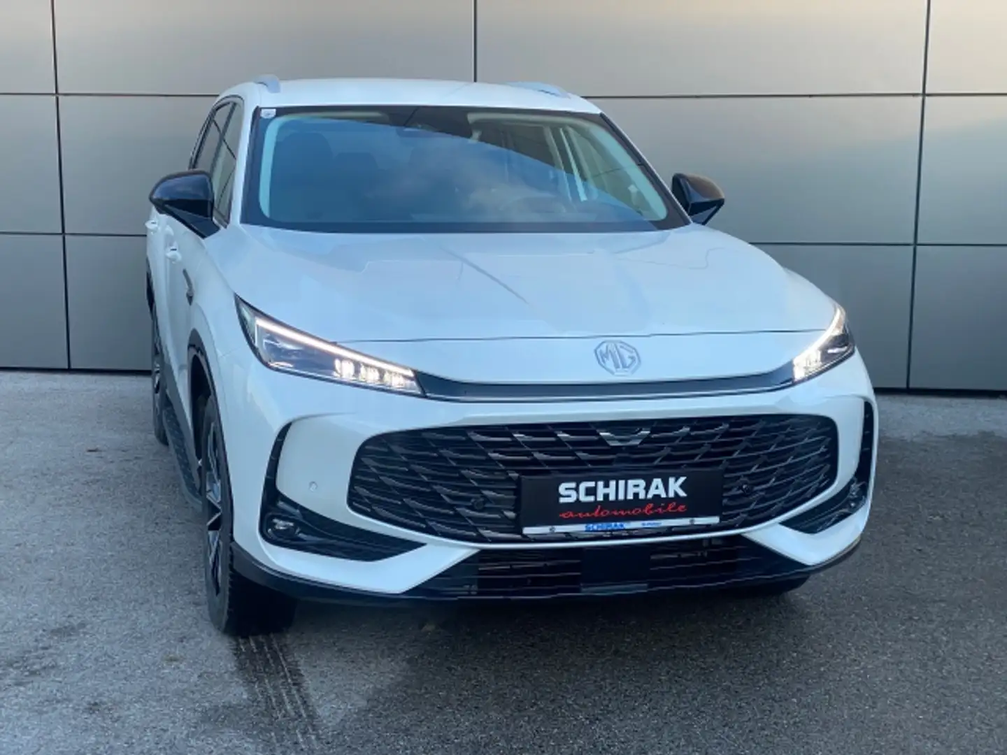 MG HS PHEV+ Luxury 21,4kWh Aut. Weiß - 2