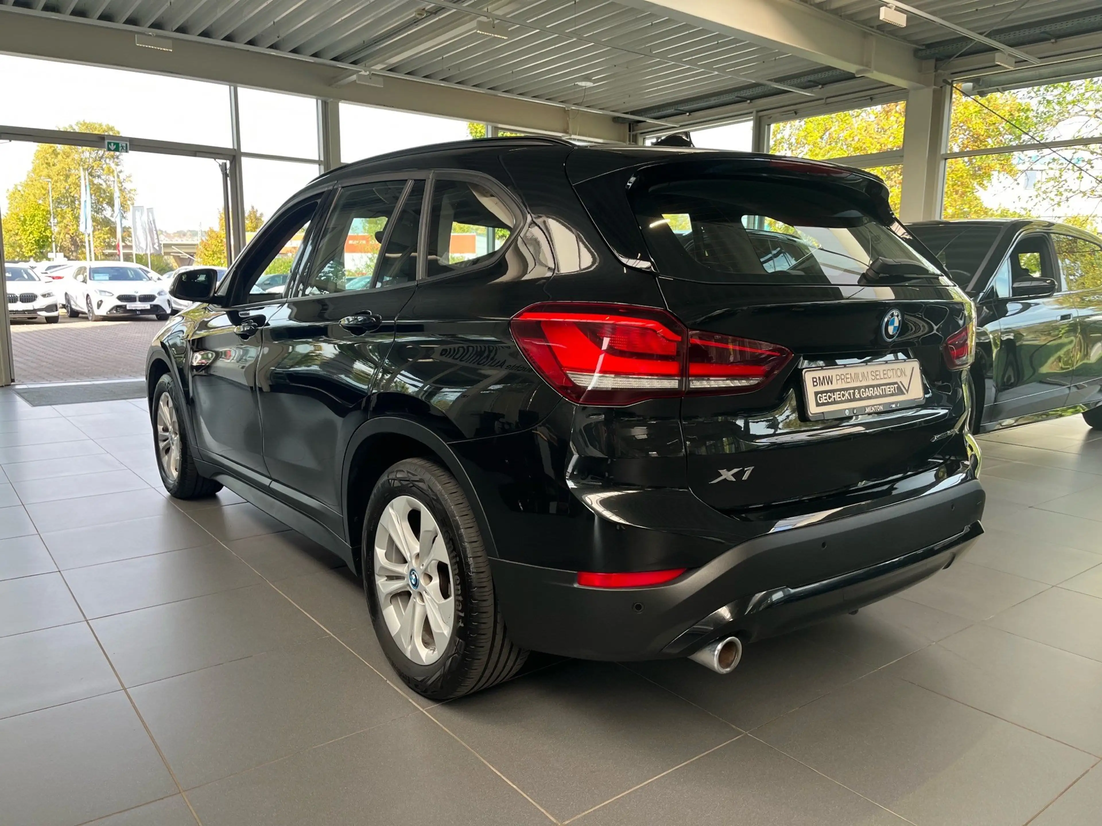 BMW X1 xDrive25e Advantage AHK/Navi/Sportsitz/RFK/Shz/LED — photo 6