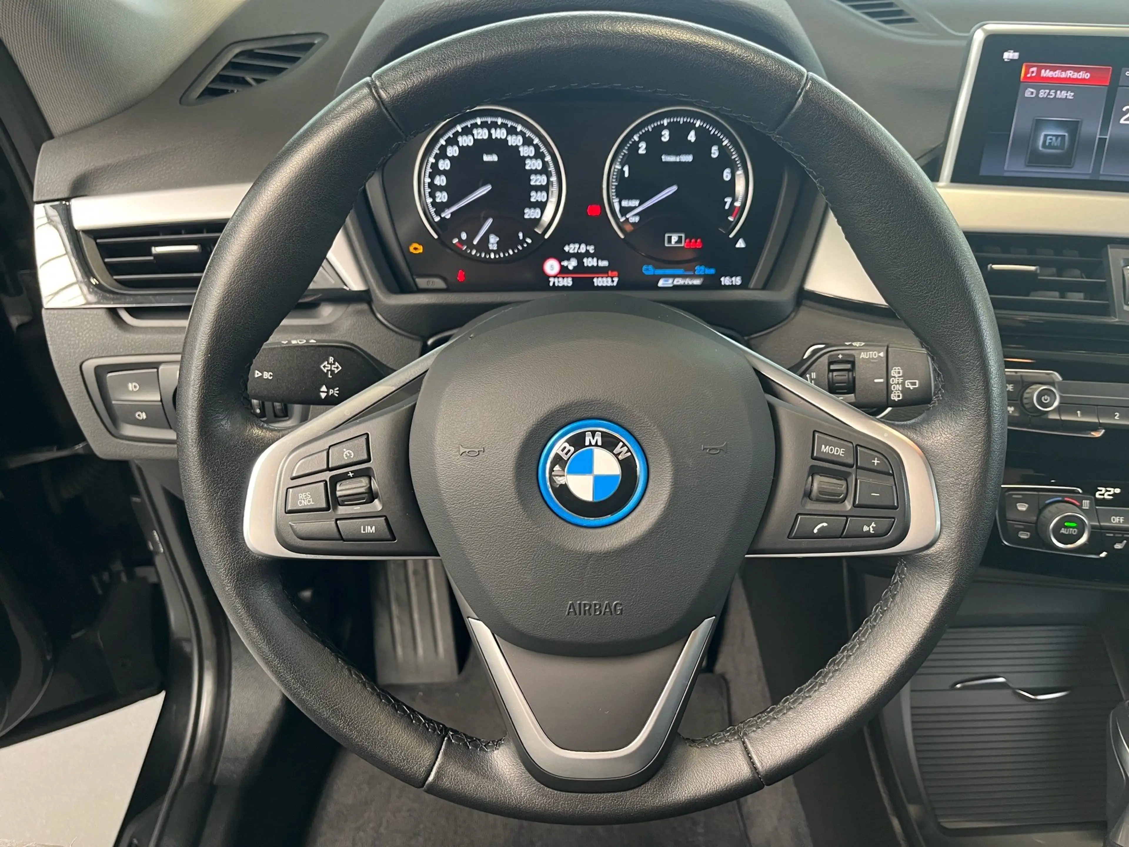 BMW X1 xDrive25e Advantage AHK/Navi/Sportsitz/RFK/Shz/LED — photo 13