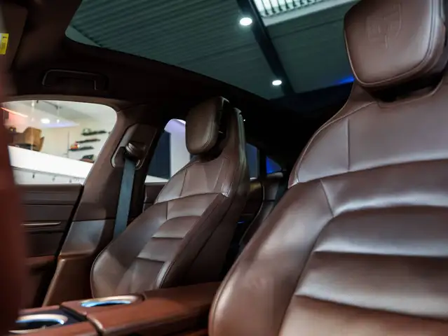 Porsche Taycan view 13