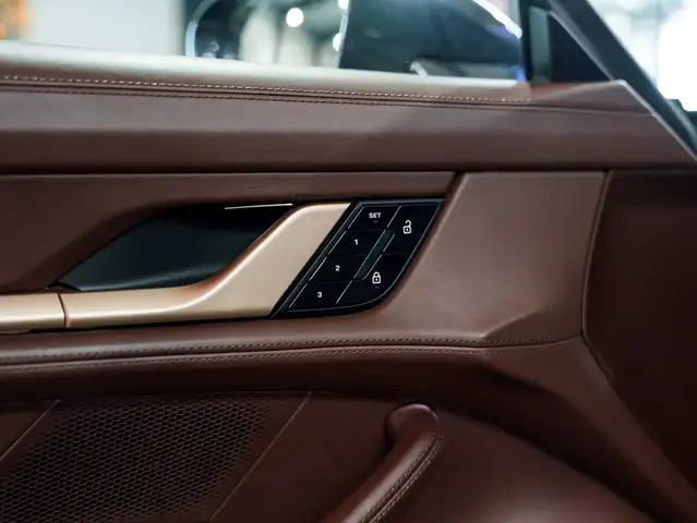 Porsche Taycan view 12