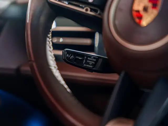 Porsche Taycan view 8
