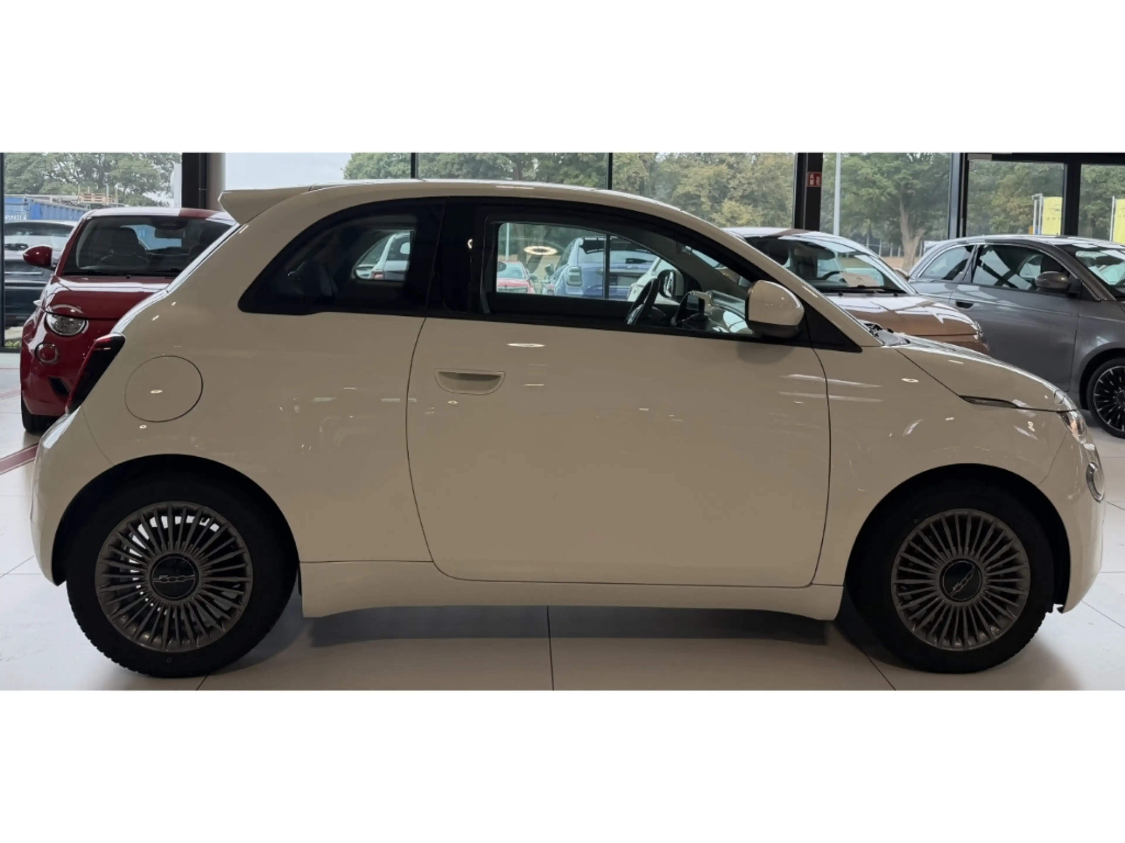 Fiat 500 e Icon *Apple Car Play *Tempomat — photo 5