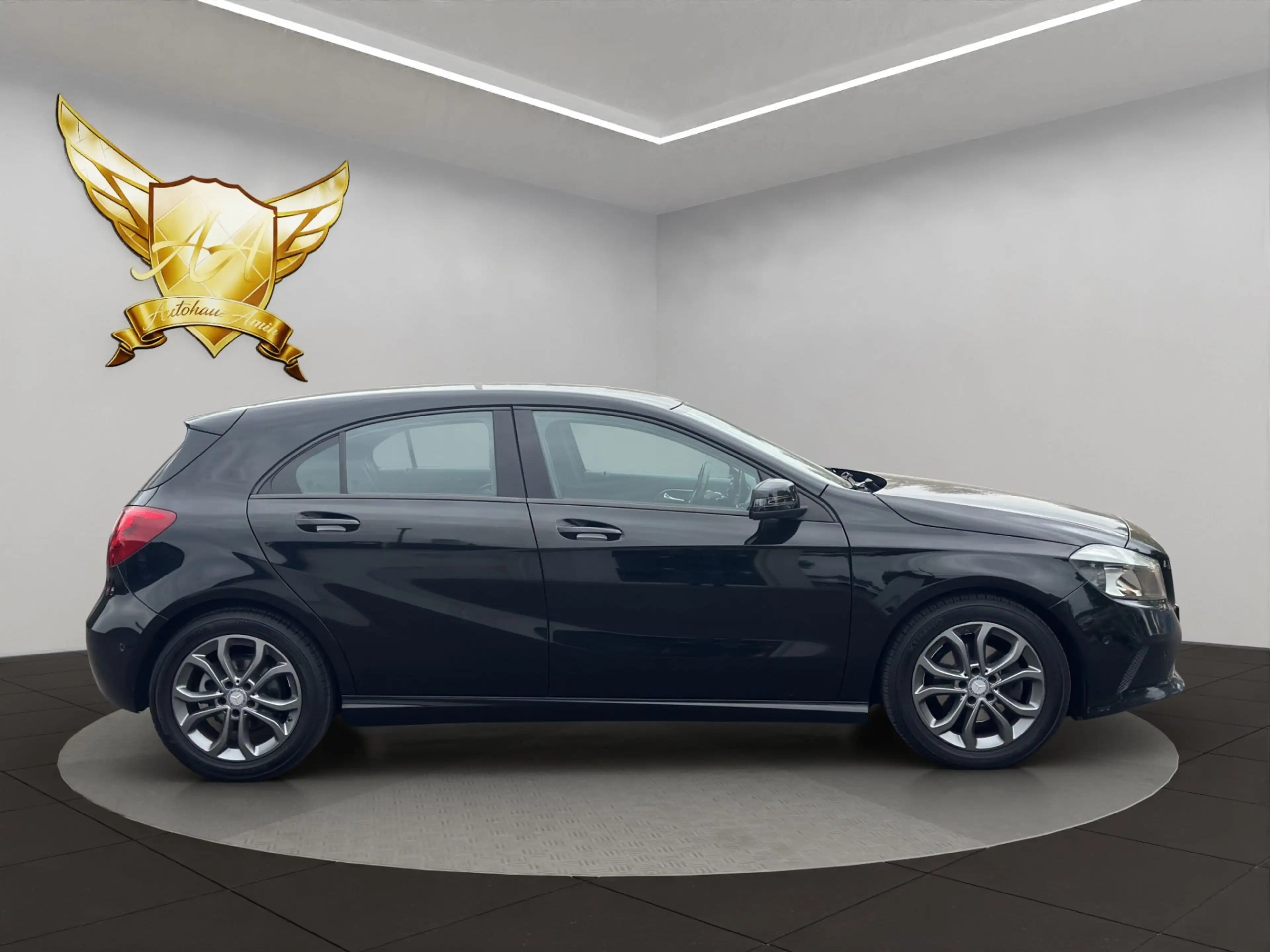 Mercedes-Benz A 200 d — photo 6