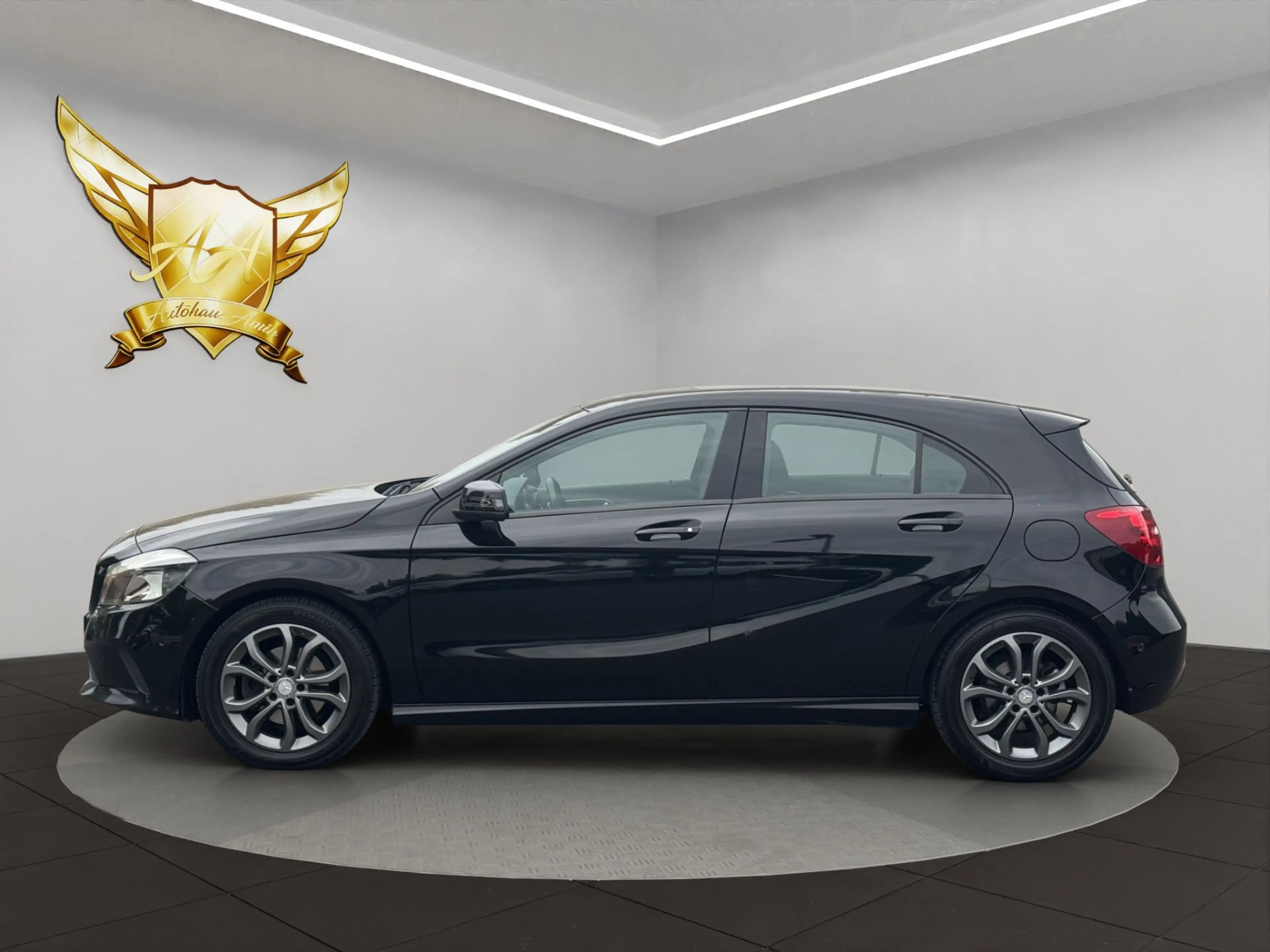 Mercedes-Benz A 200 d — photo 2