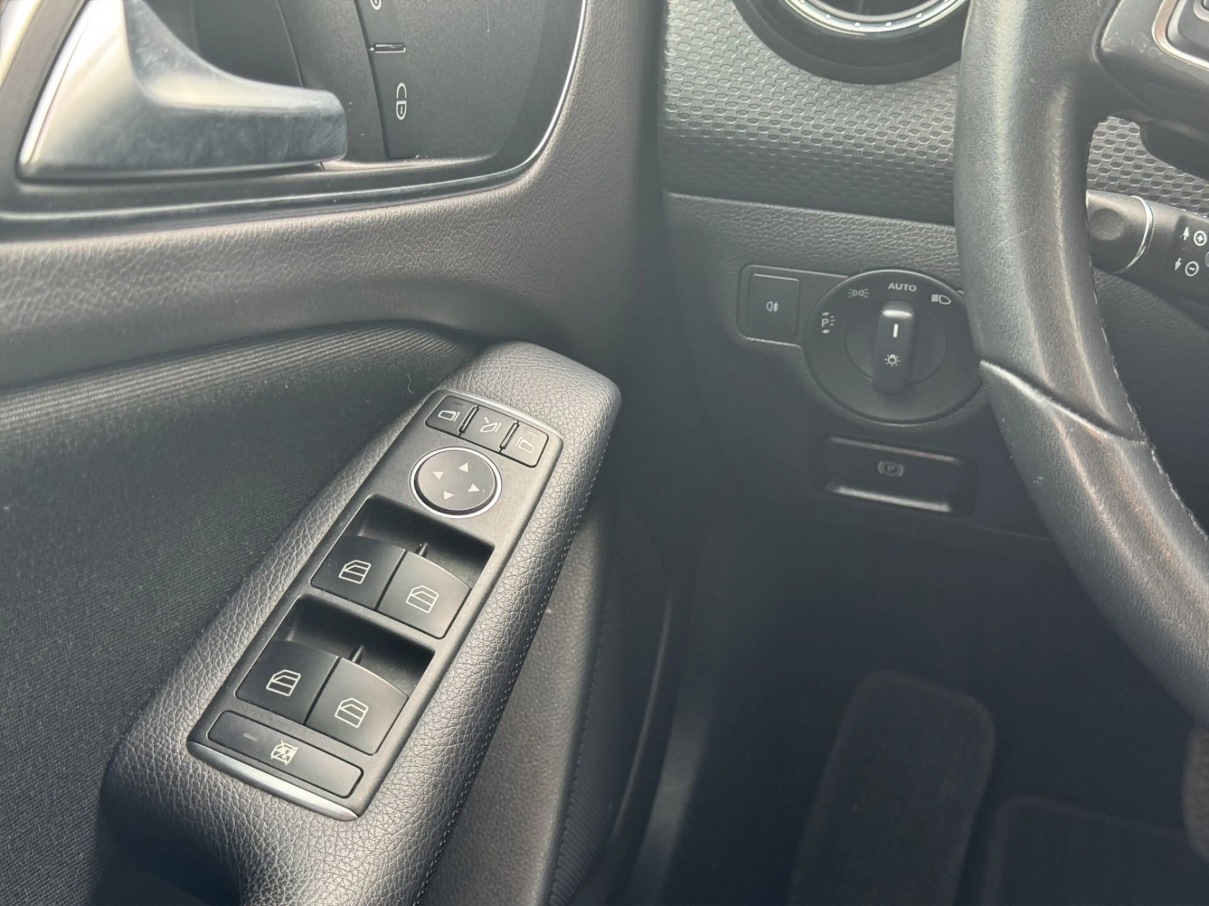 Mercedes-Benz A 200 d — photo 15
