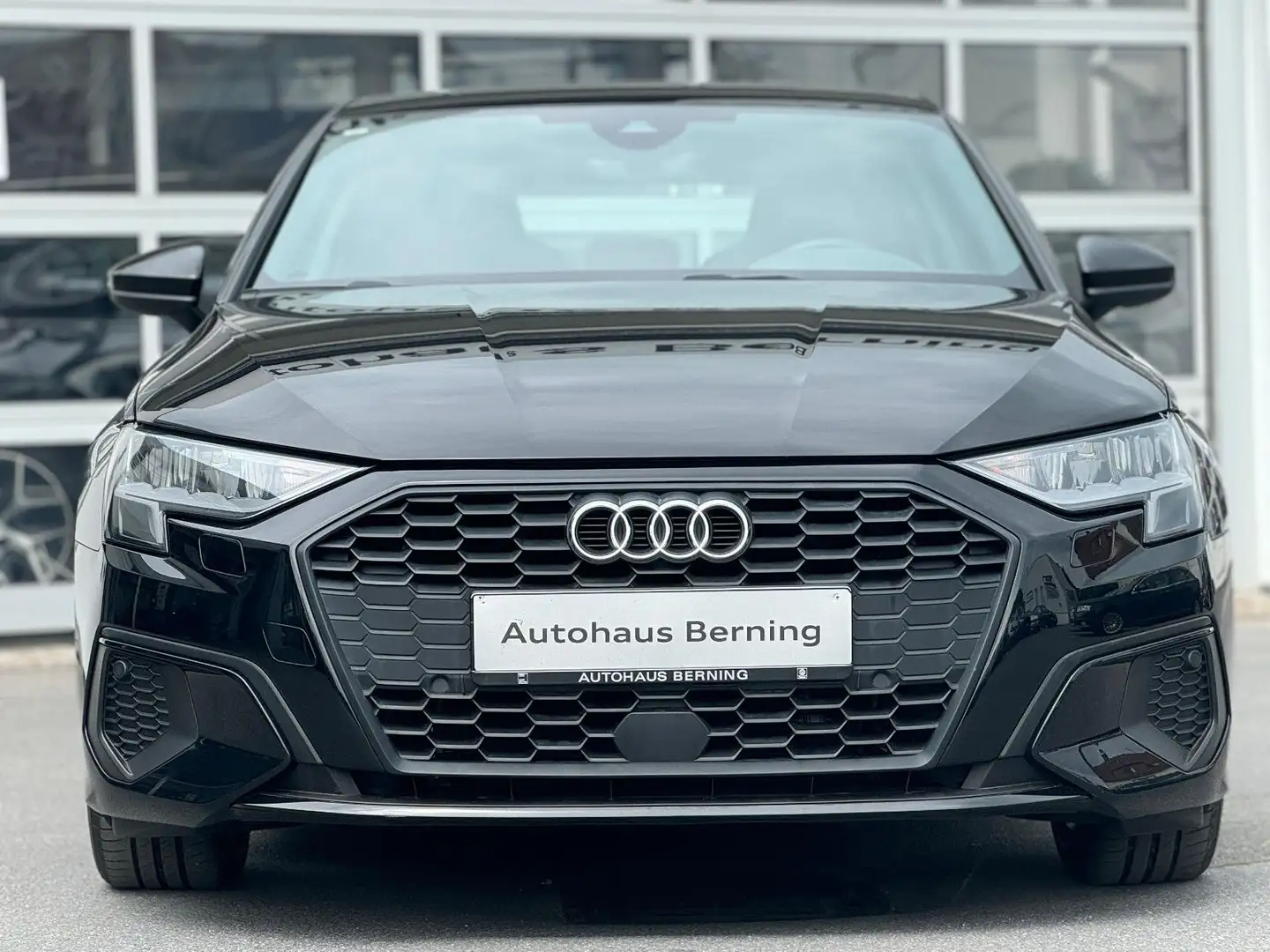 Audi A3 SPORTBACK 35TFSI VIRTUAL ACC SPORTSITZE Schwarz - 2