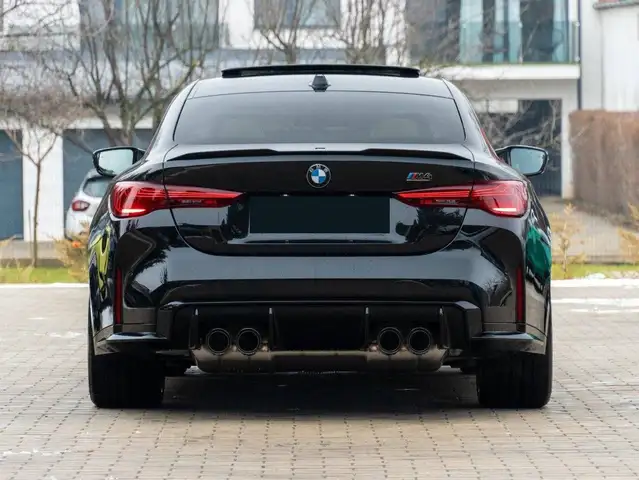 BMW M4 view 15