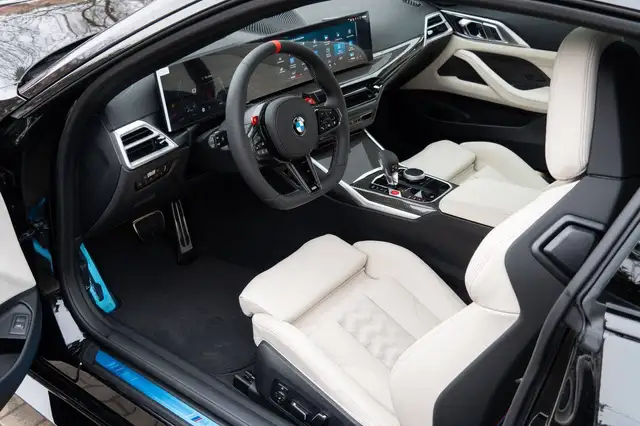 BMW M4 view 11