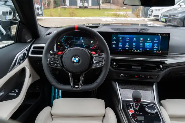 BMW M4 view 12