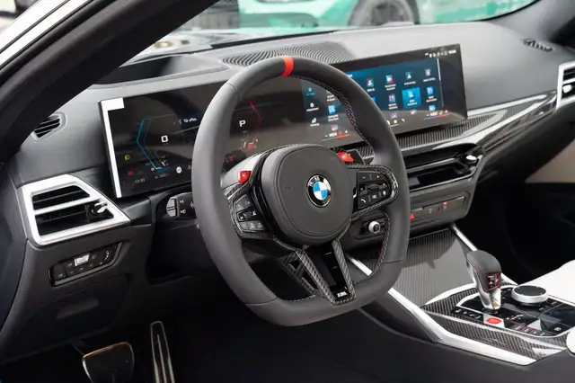 BMW M4 view 9