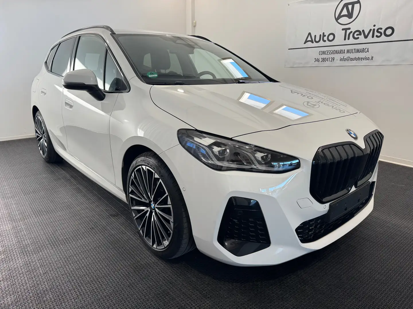 BMW 218 218i Active Tourer Luxury auto Blanc - 2