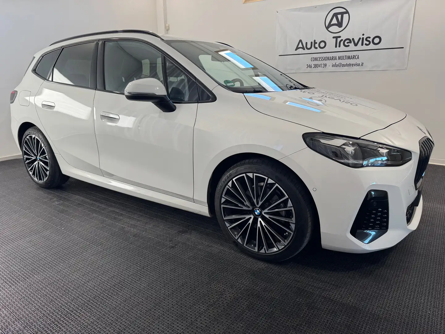 BMW 218 218i Active Tourer Luxury auto Blanc - 1