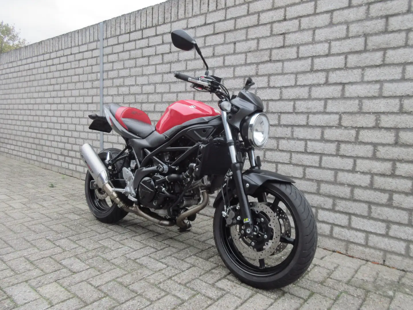 Suzuki SV 650 N ABS Rouge - 2