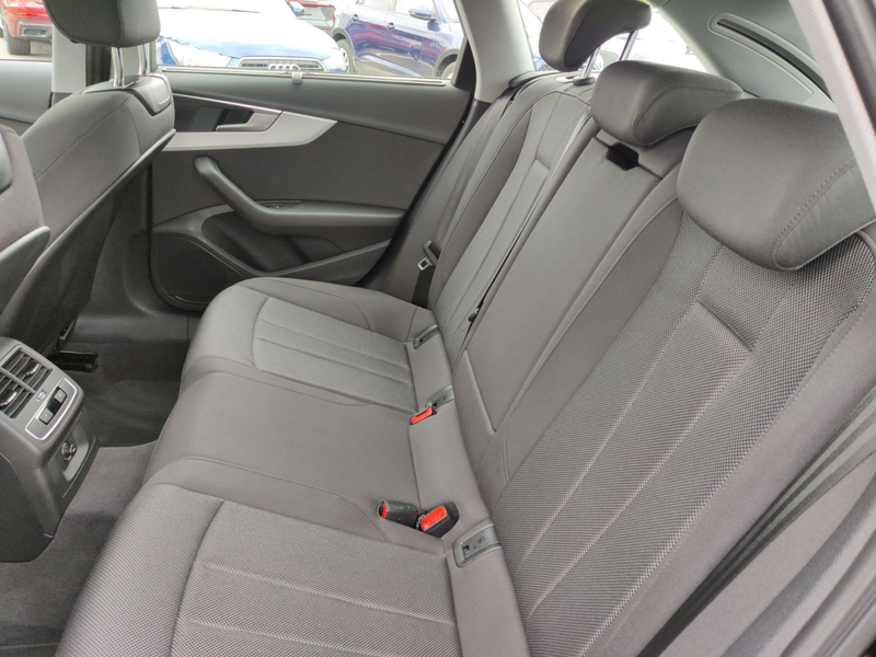 Audi A4 30 TDI S-Tronic, Tempomat, Fernlichassi — photo 13