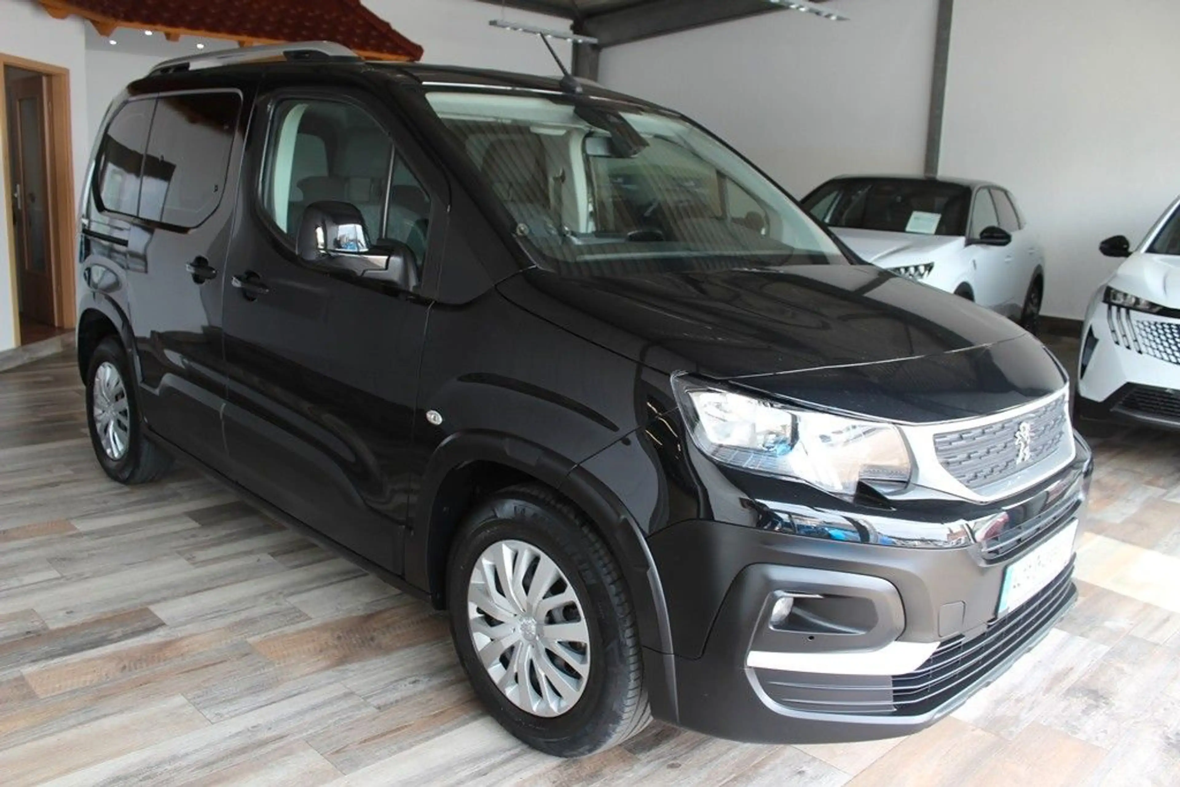 Peugeot Rifter L1 Active 1.2 PureTech 110*DAB*AHZV* — photo 5