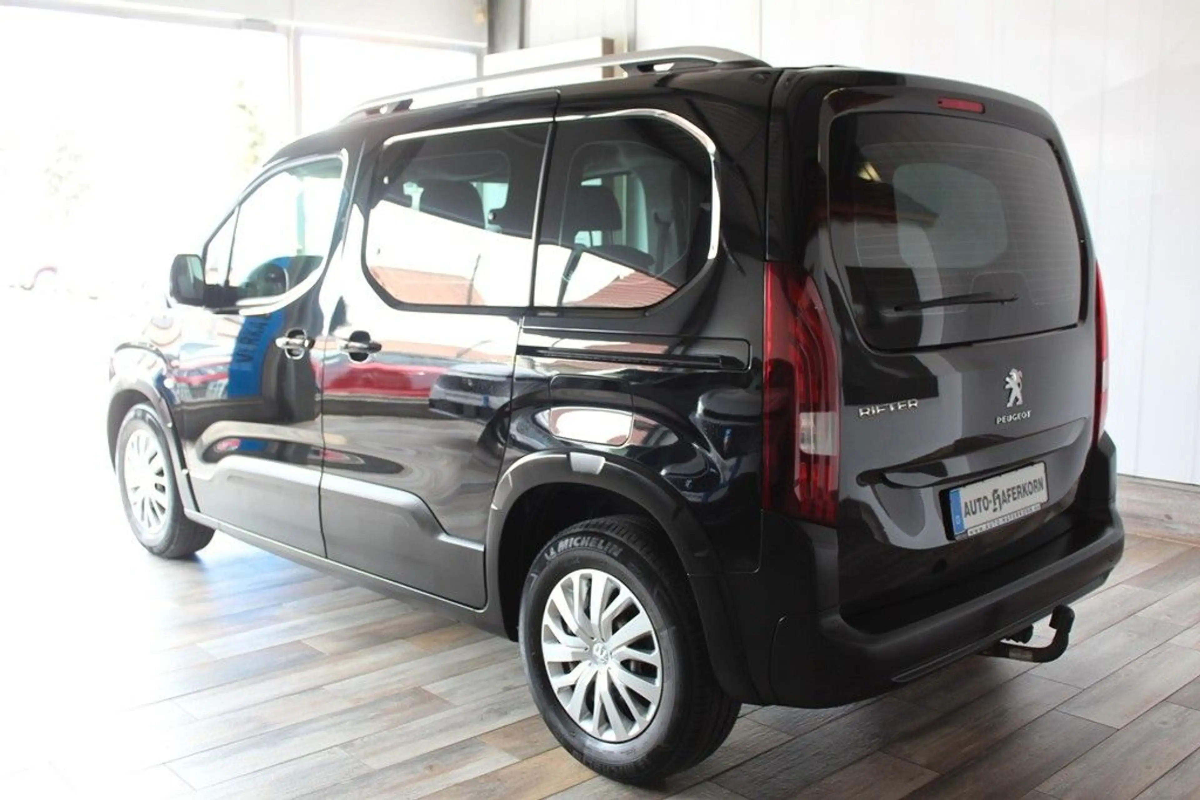 Peugeot Rifter L1 Active 1.2 PureTech 110*DAB*AHZV* — photo 7