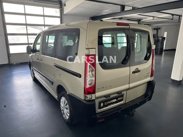 Peugeot Expert view 10
