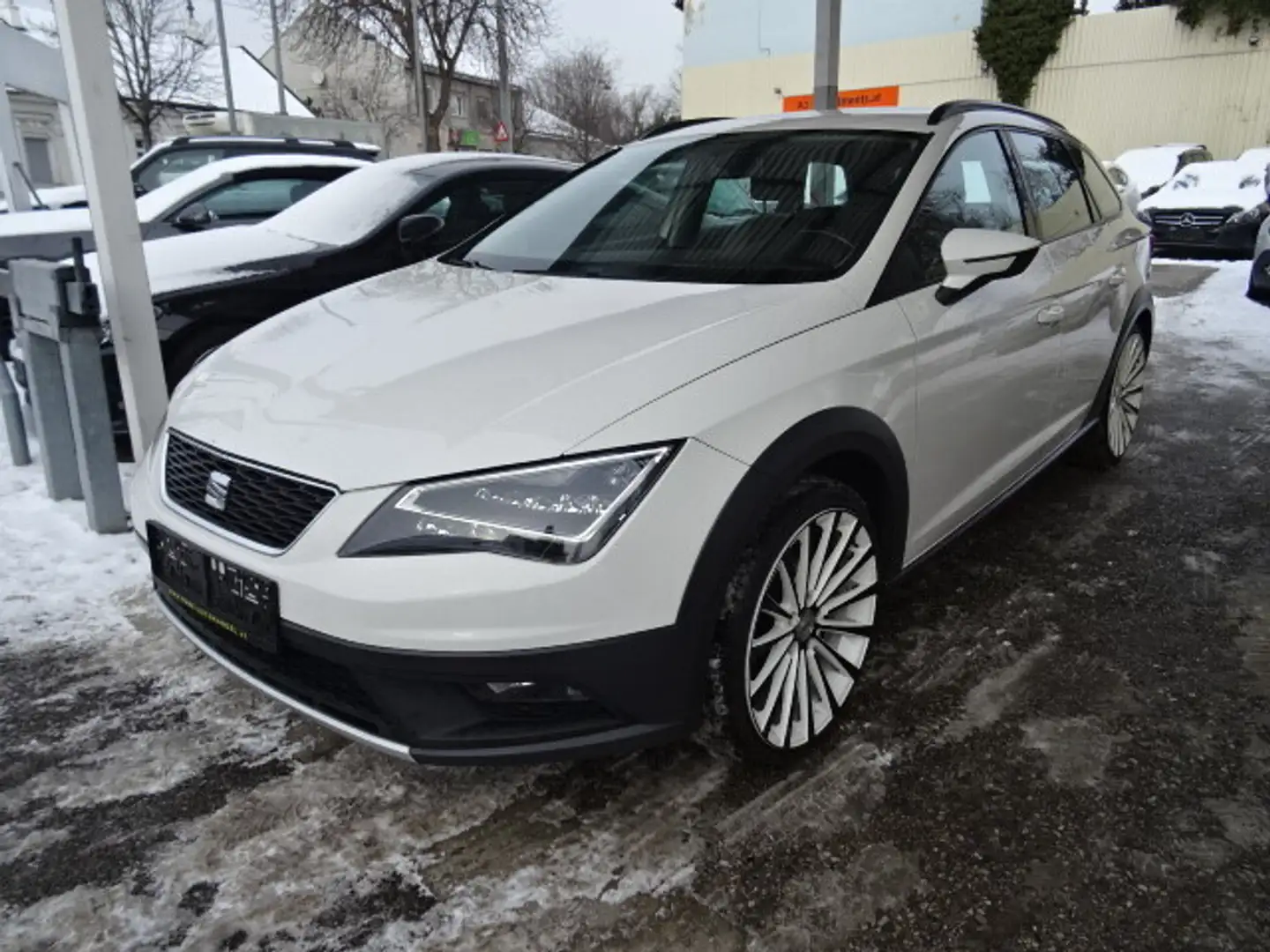 SEAT Leon ST X-Perience 1,6 TDI CR 4Drive Weiß - 1