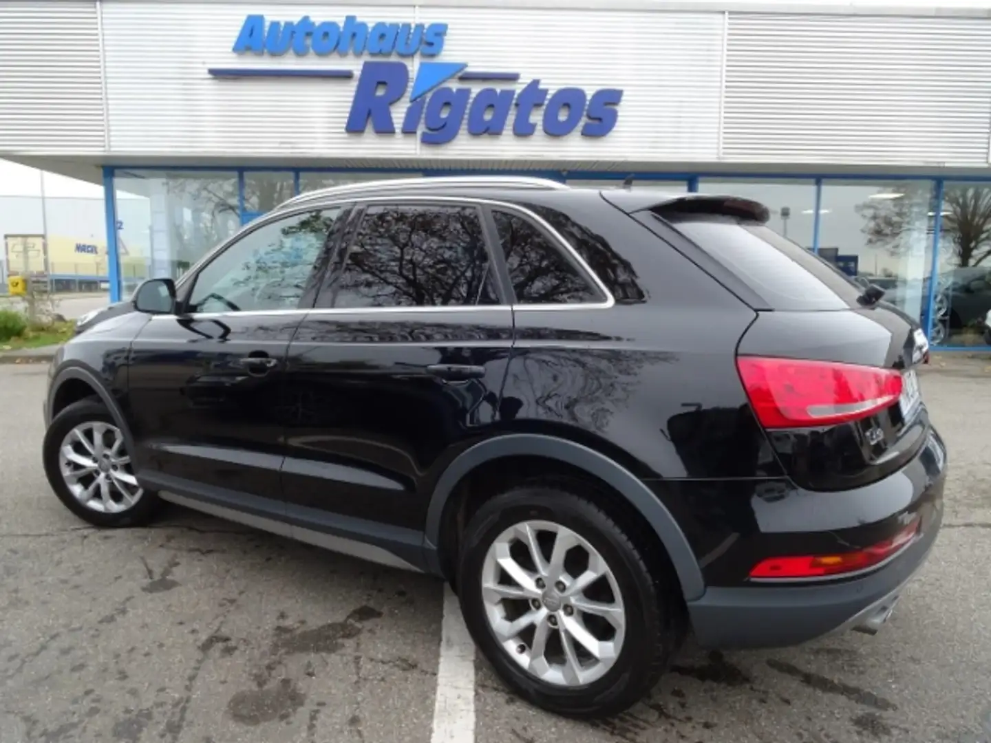 Audi Q3 2.0 TDI Quattro S tronic, Leder, Navi,AHK, Sitzhei Schwarz - 2