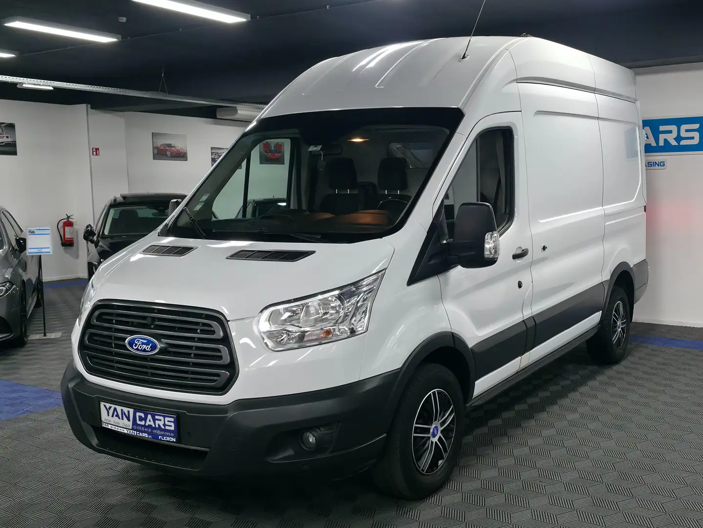 Ford Transit 2.0 TDCi L2H3 *IDEAL VAN AMENAGE* INSTALATION 220V Blanc - 2