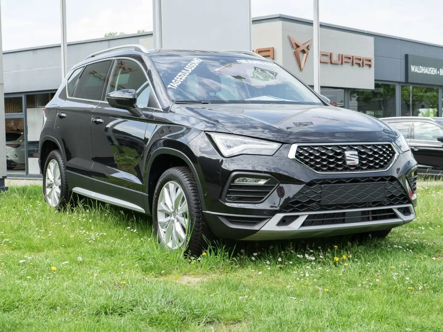 SEAT Ateca Xperience 1.5 TSI+AHK+Pano+E-Klappe+M+GJR Noir - 2