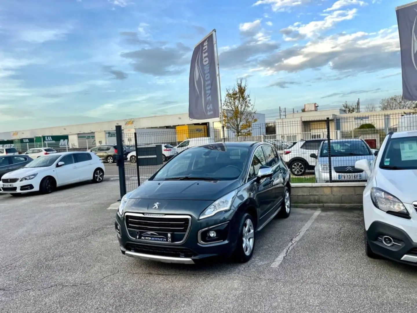 Peugeot 3008 1.6 BlueHDi 120ch Style II S&S EAT6 Gris - 1