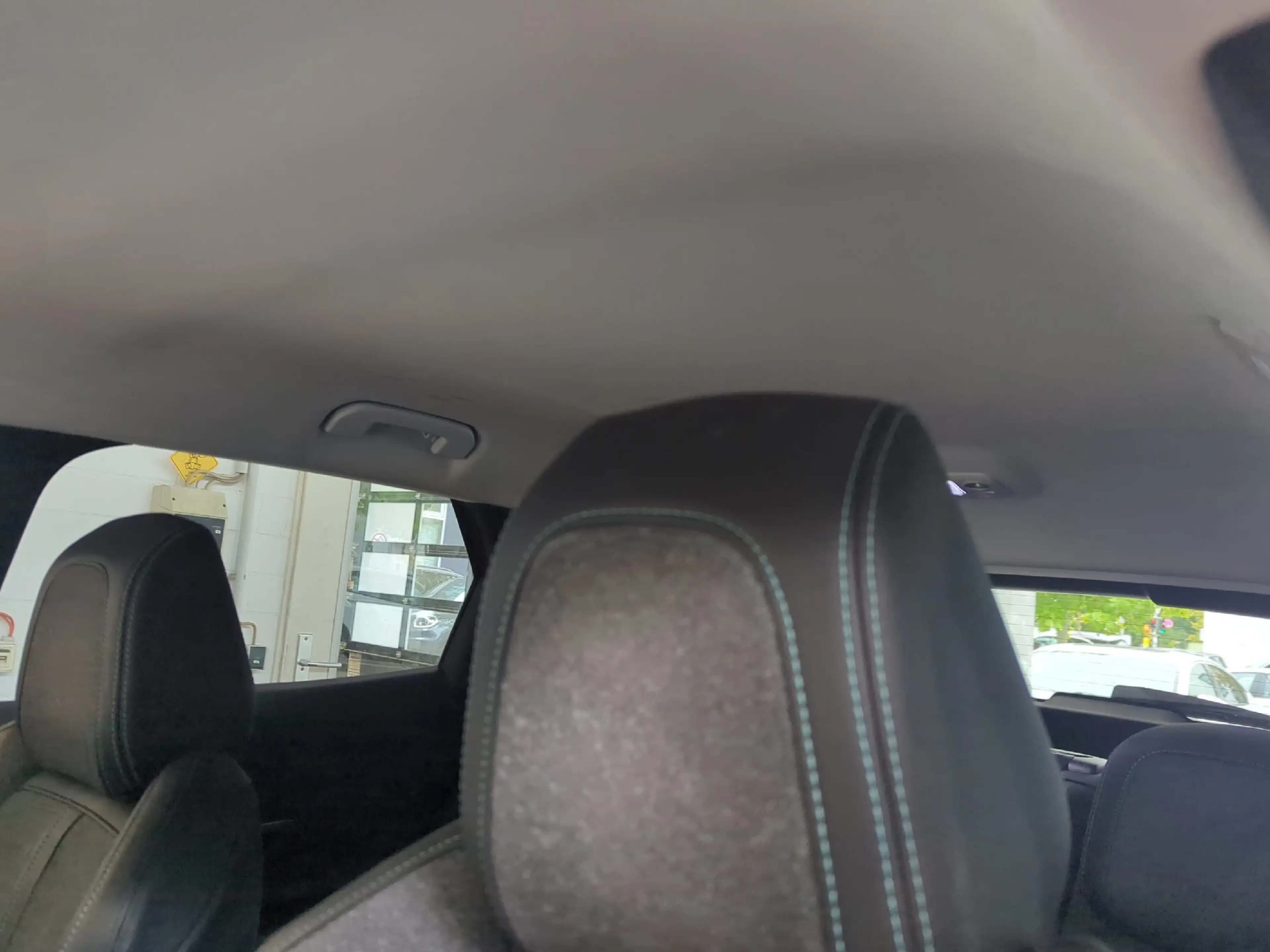 Peugeot 3008 PHEV 225 Allure LED+Navi+SHZ+2xKlima+Kam — photo 15