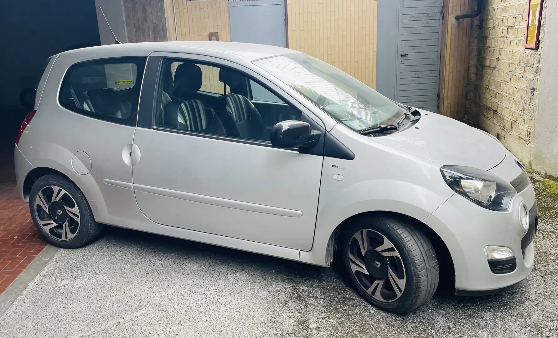 Renault Twingo 1.2 Live 75cv - 1