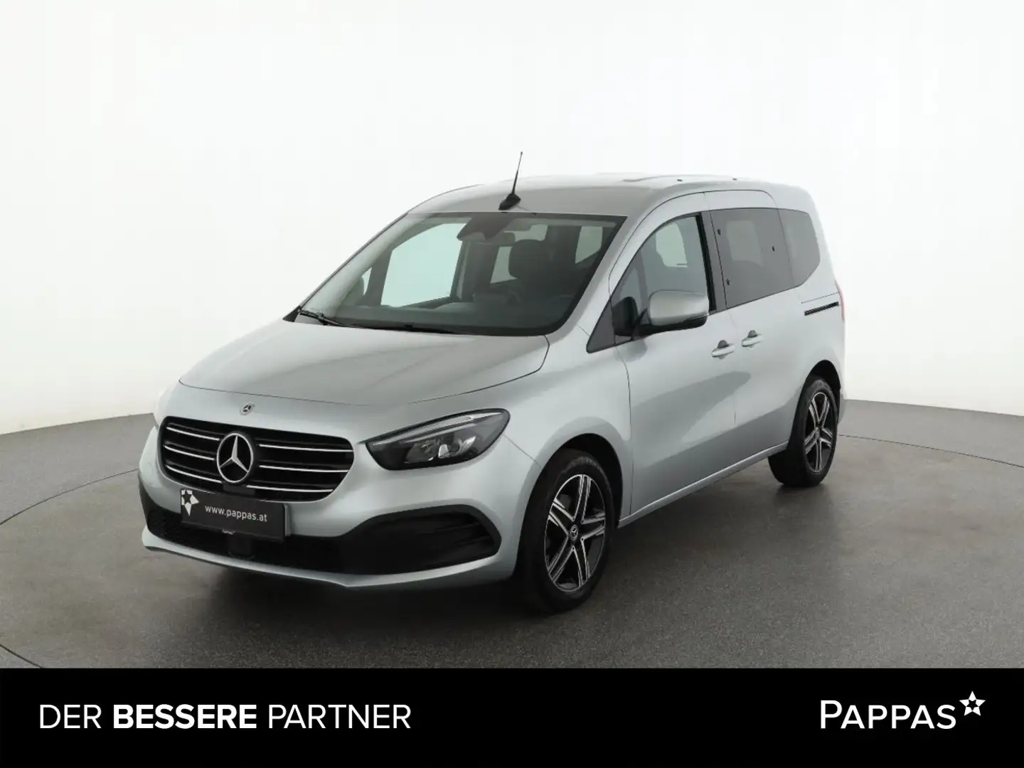 Mercedes-Benz T-Klasse T180 Standard Aut. Navi Cam SHZ Silber - 1