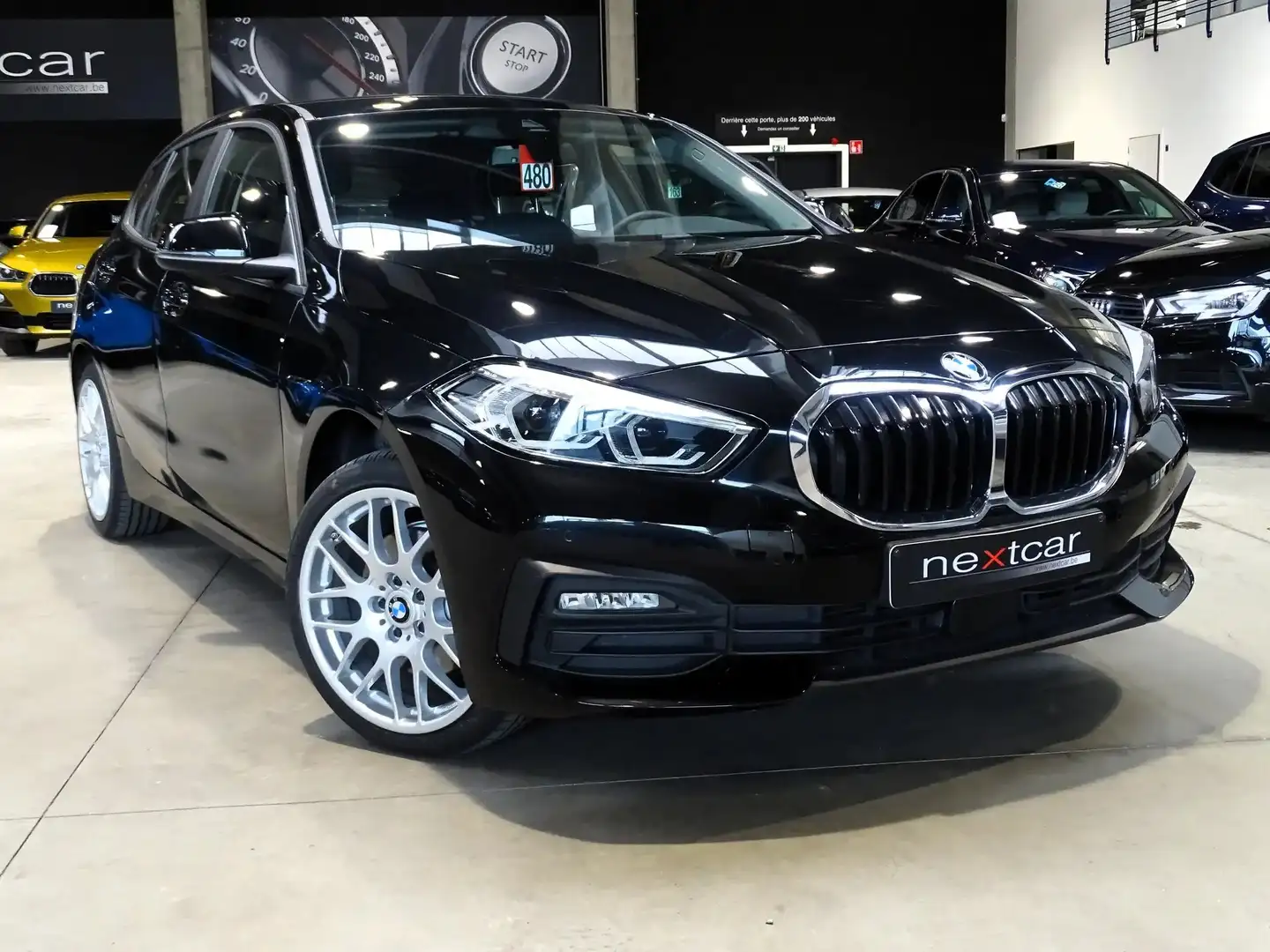 BMW 116 dA Hatch New *LED-NAVI PRO-CRUISE-PARKING-EURO6d* Zwart - 2