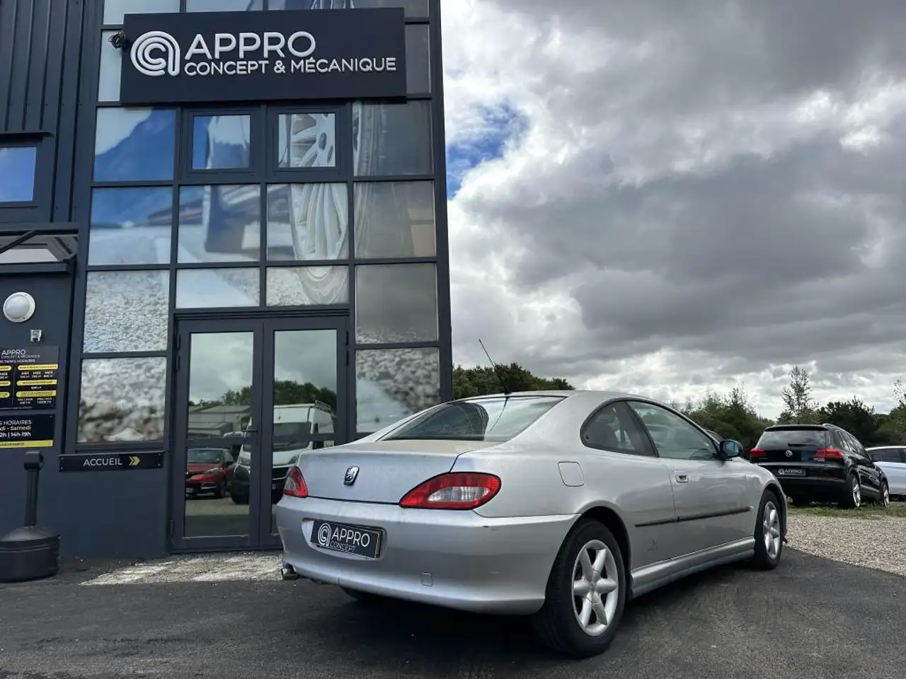 Peugeot 406 Coupé 3.0i V6 - 194 COUPE Pack PHASE 1, foto 2