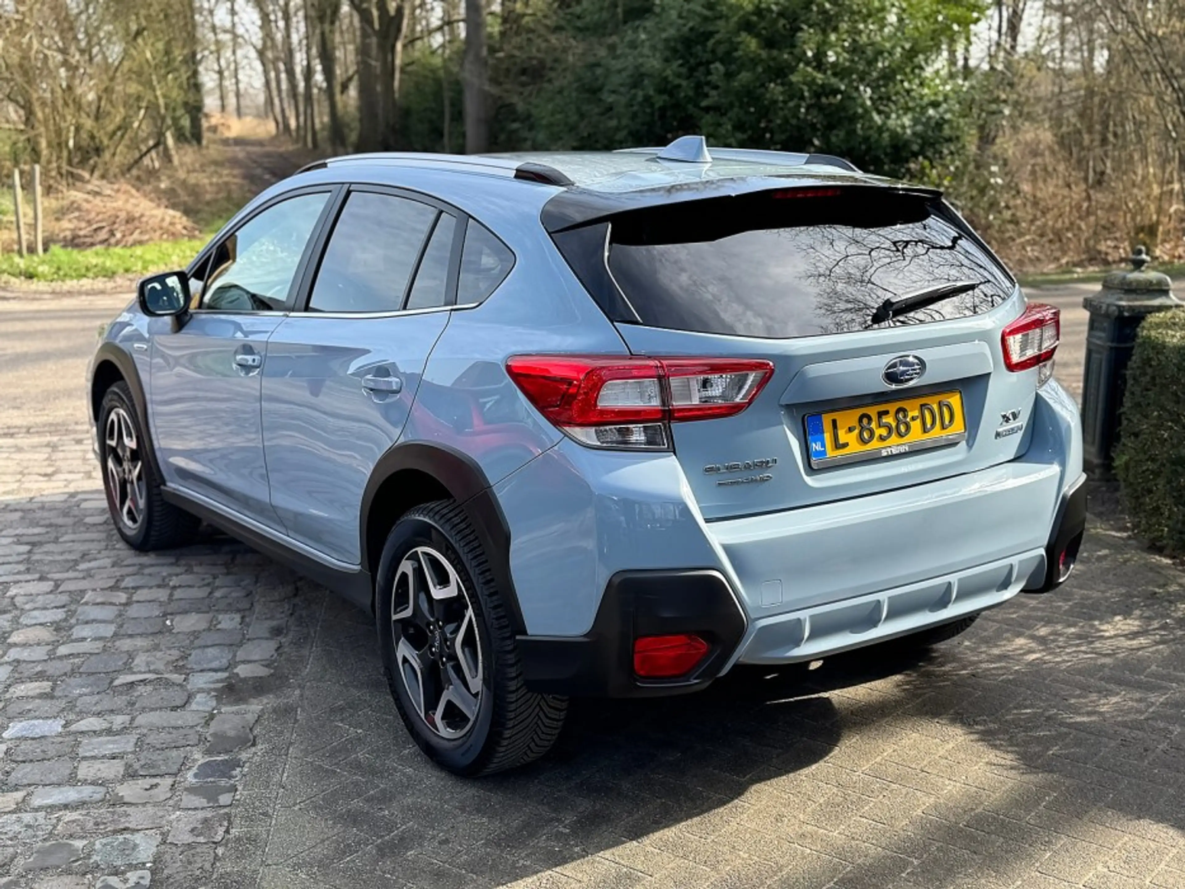 Subaru XV 2.0i autom AWD e-BOXER Luxury ecc,led,navi,lmv,car — photo 3