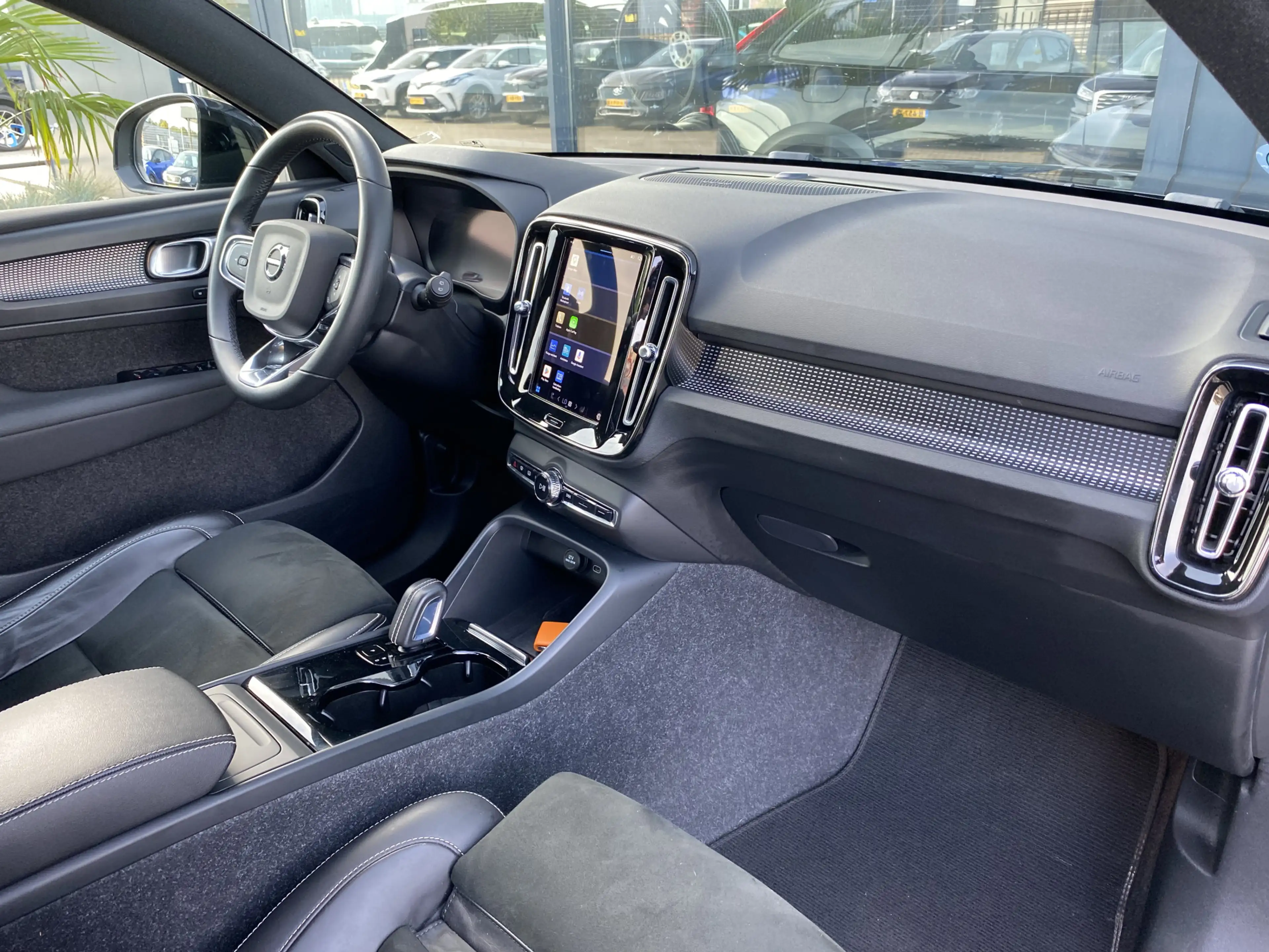 Volvo XC40 Recharge Twin Pro SOH 91.70 % Panorama Dak, 360' C — photo 27