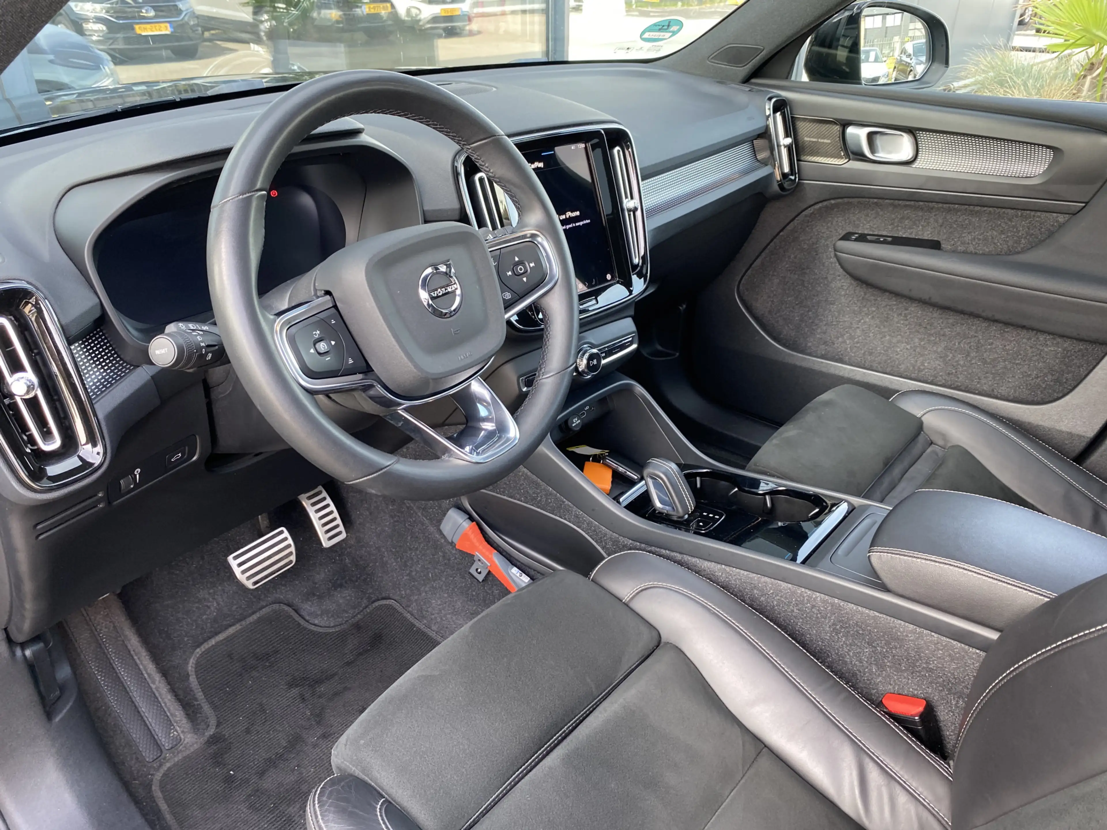 Volvo XC40 Recharge Twin Pro SOH 91.70 % Panorama Dak, 360' C — photo 16