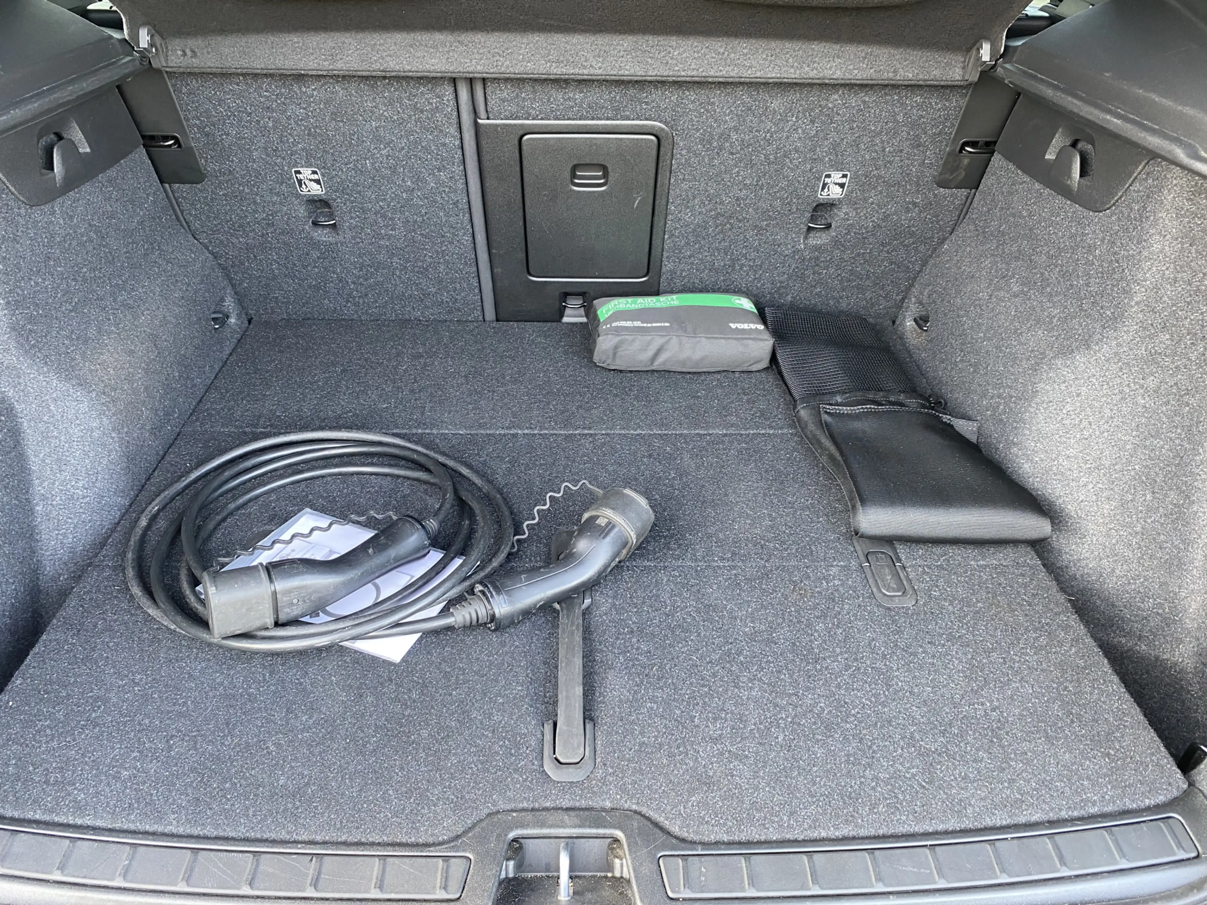 Volvo XC40 Recharge Twin Pro SOH 91.70 % Panorama Dak, 360' C — photo 25