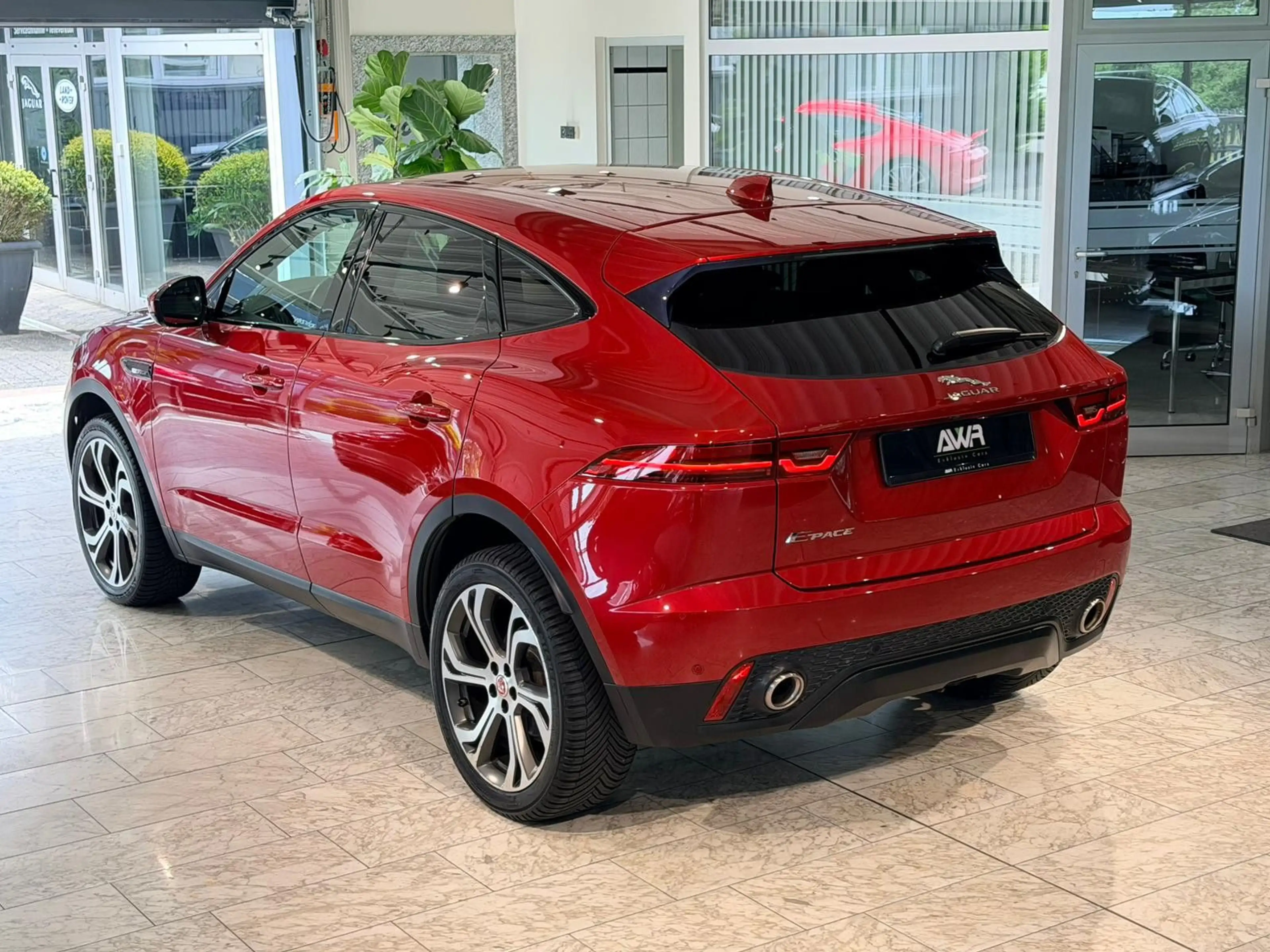 Jaguar E-Pace E-PACE S AWD*AHK*R.KAMERA*VIRTUAL*20"*STANDHZG. — photo 3