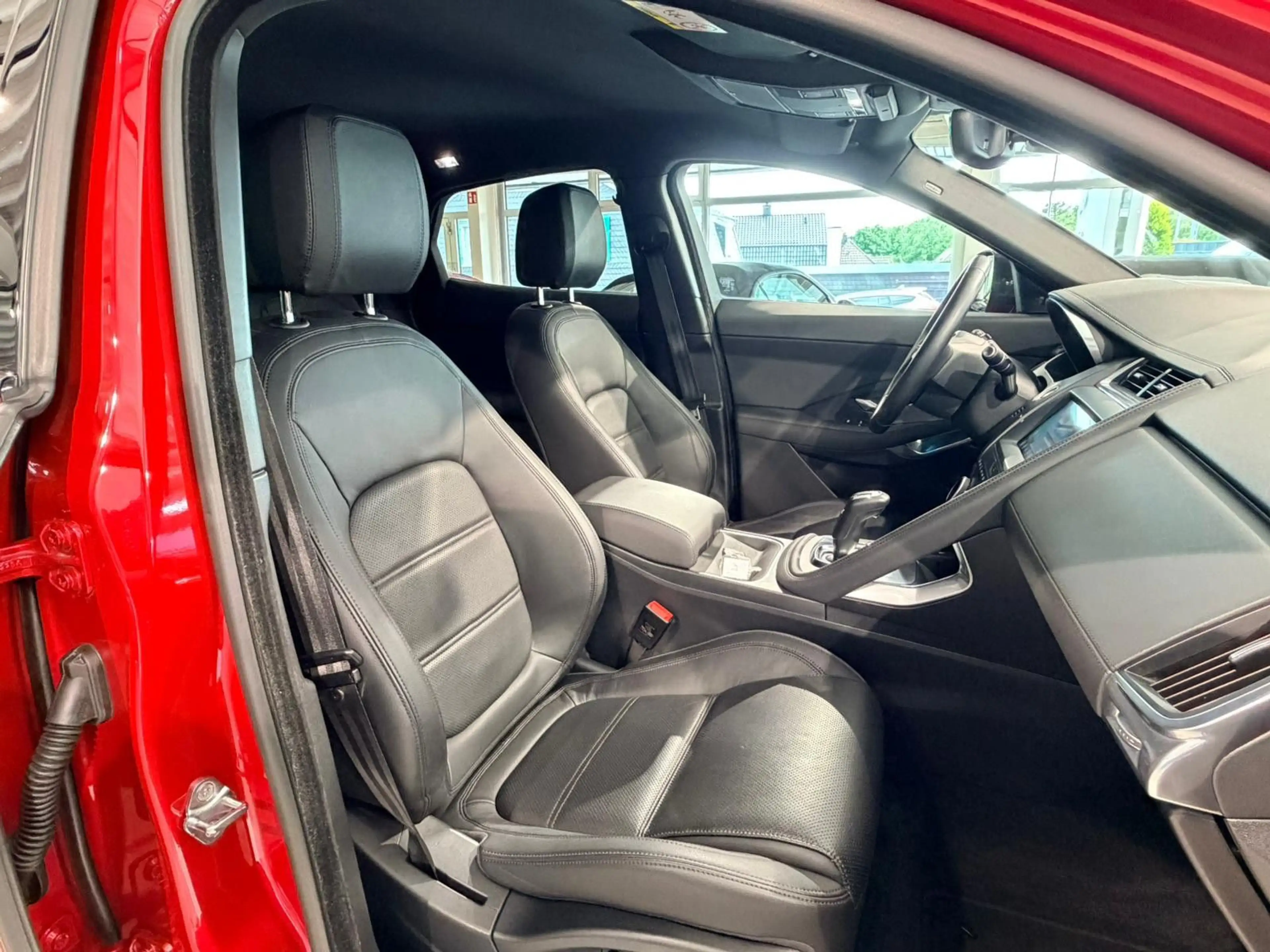 Jaguar E-Pace E-PACE S AWD*AHK*R.KAMERA*VIRTUAL*20"*STANDHZG. — photo 12
