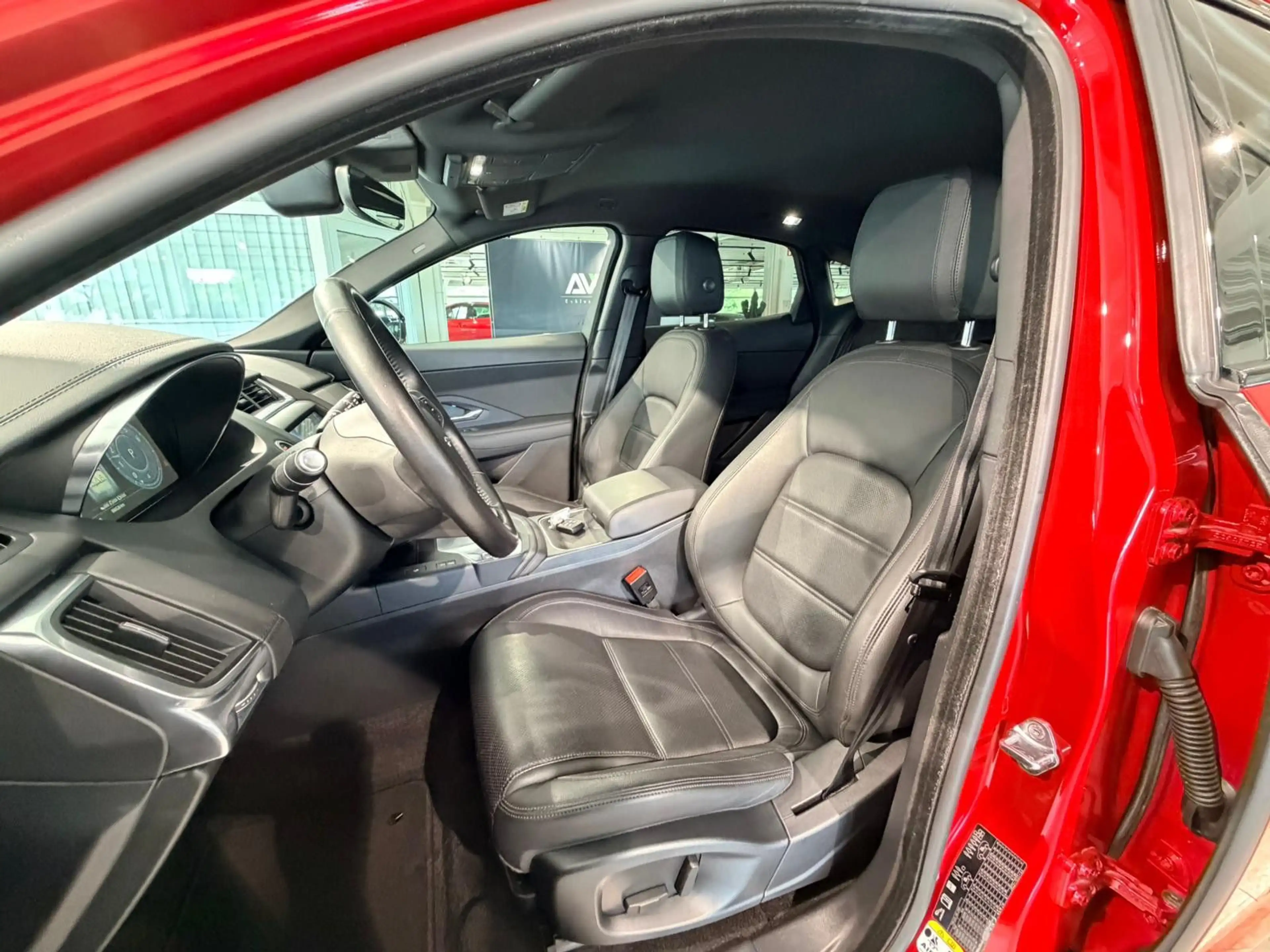 Jaguar E-Pace E-PACE S AWD*AHK*R.KAMERA*VIRTUAL*20"*STANDHZG. — photo 11