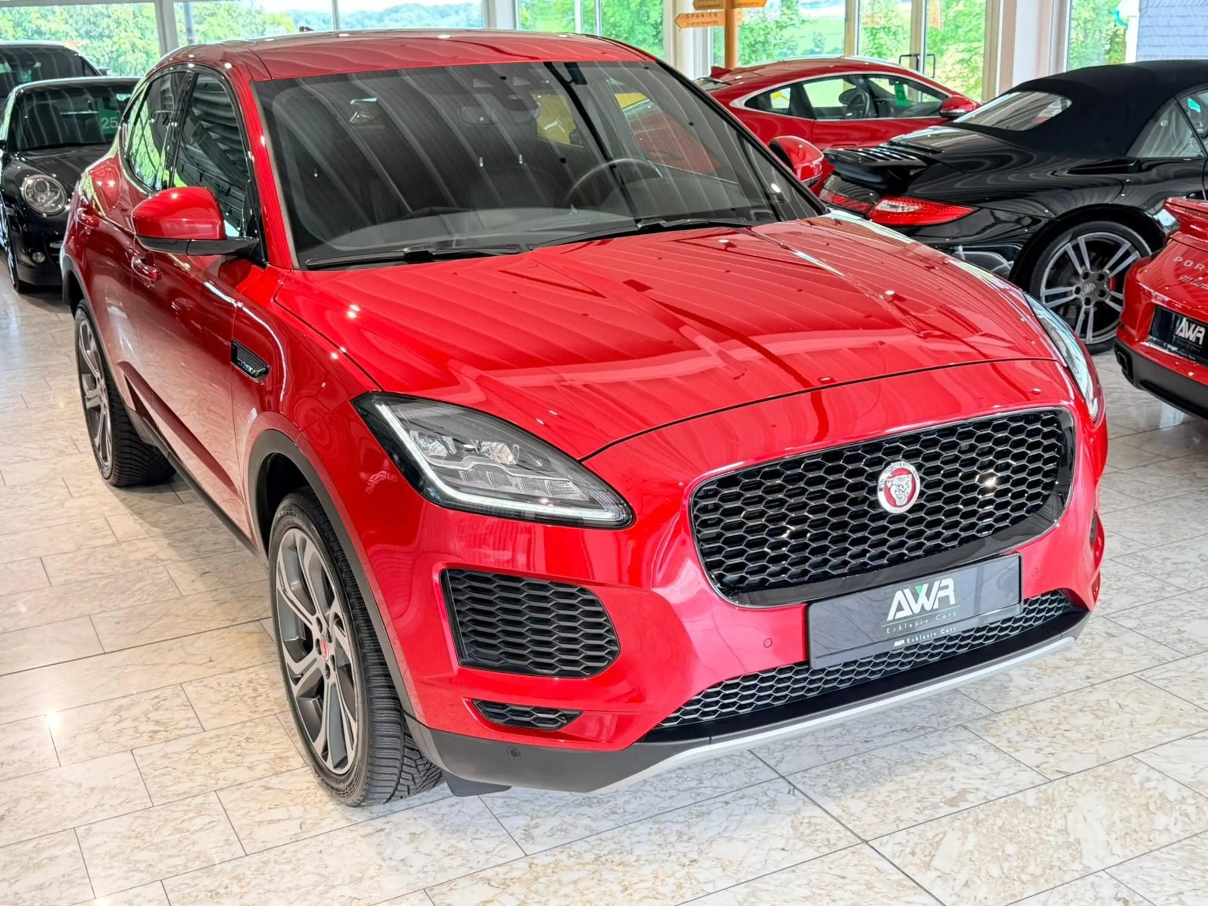 Jaguar E-Pace E-PACE S AWD*AHK*R.KAMERA*VIRTUAL*20"*STANDHZG. — photo 2