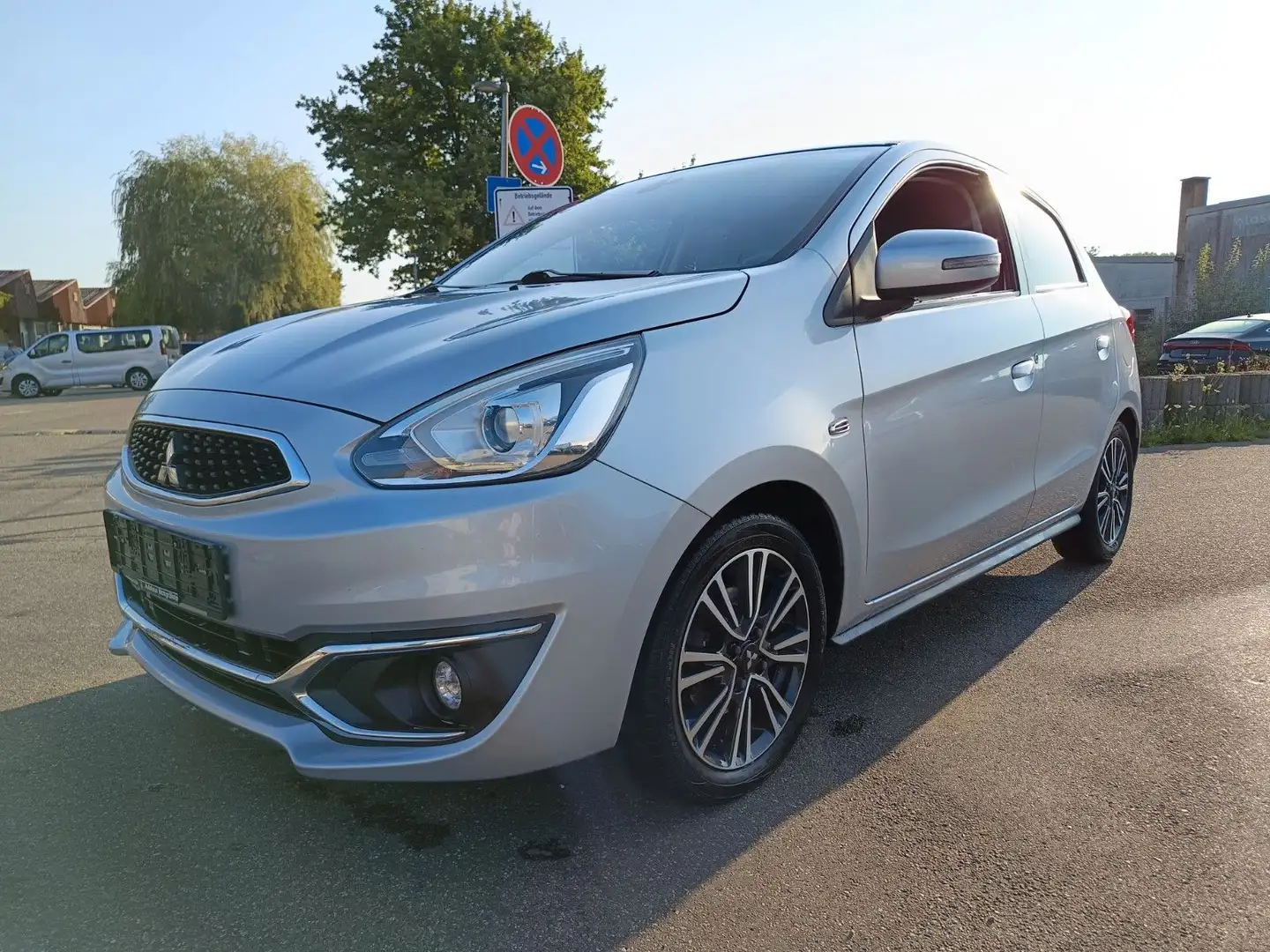 Mitsubishi Space Star Edition 100+ Silber - 1
