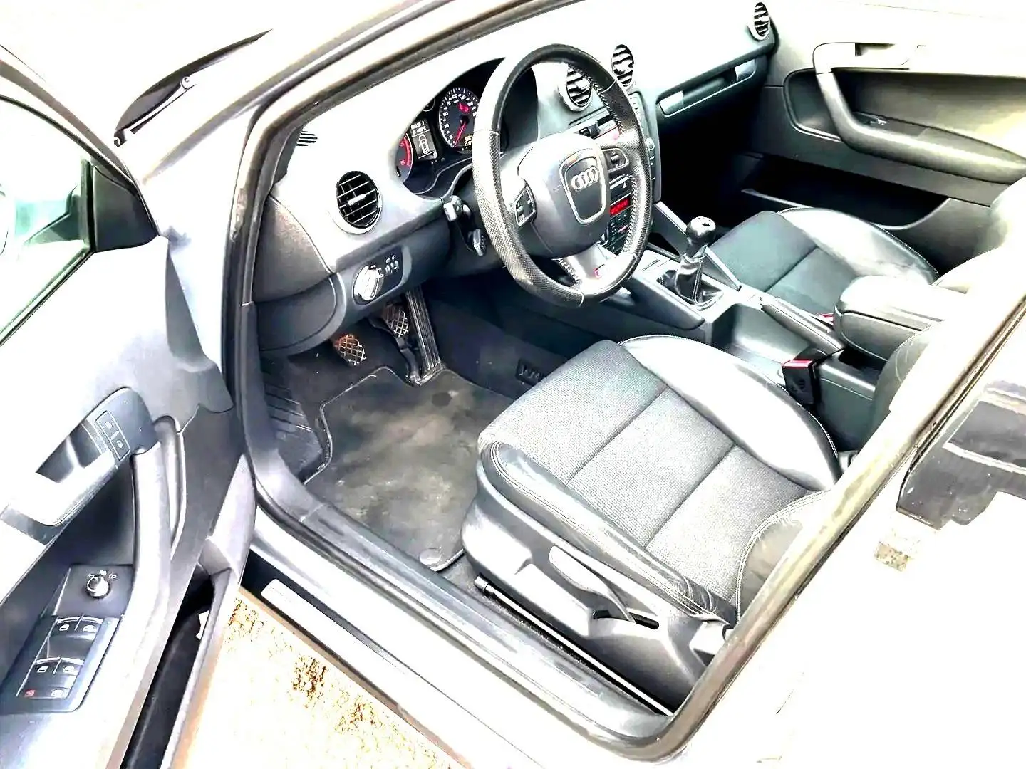 Audi A3 A3 SB S Line mit sehr sparsamen 140 PS TDI Motor! Grau - 2