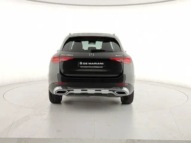 Mercedes-Benz GLC view 6