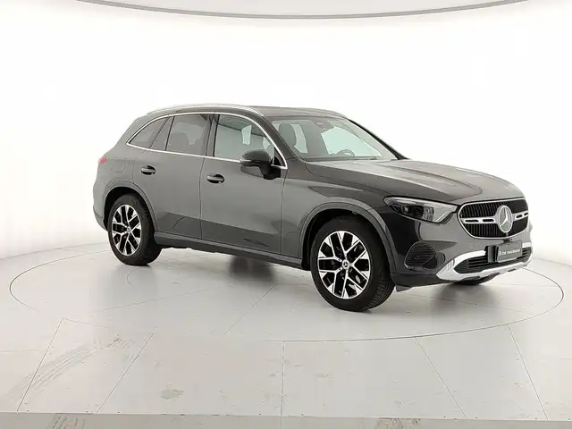 Mercedes-Benz GLC view 10
