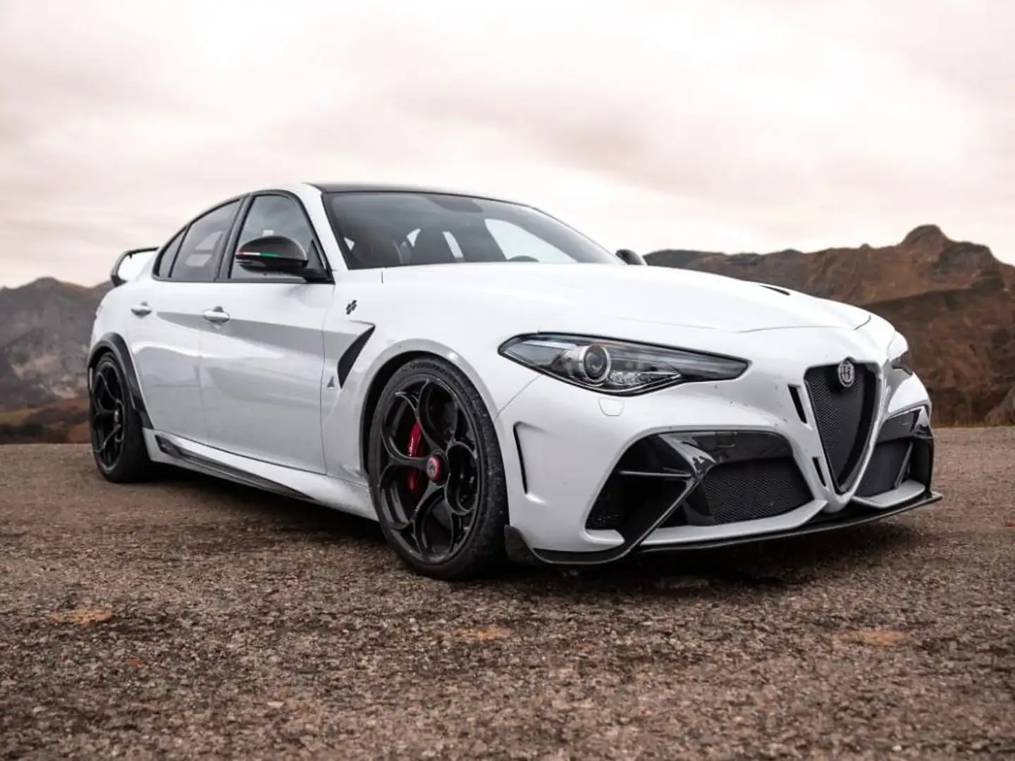 Alfa Romeo Giulia Giulia 2.9 V6 GTAm 625 CV auto Weiß - 1