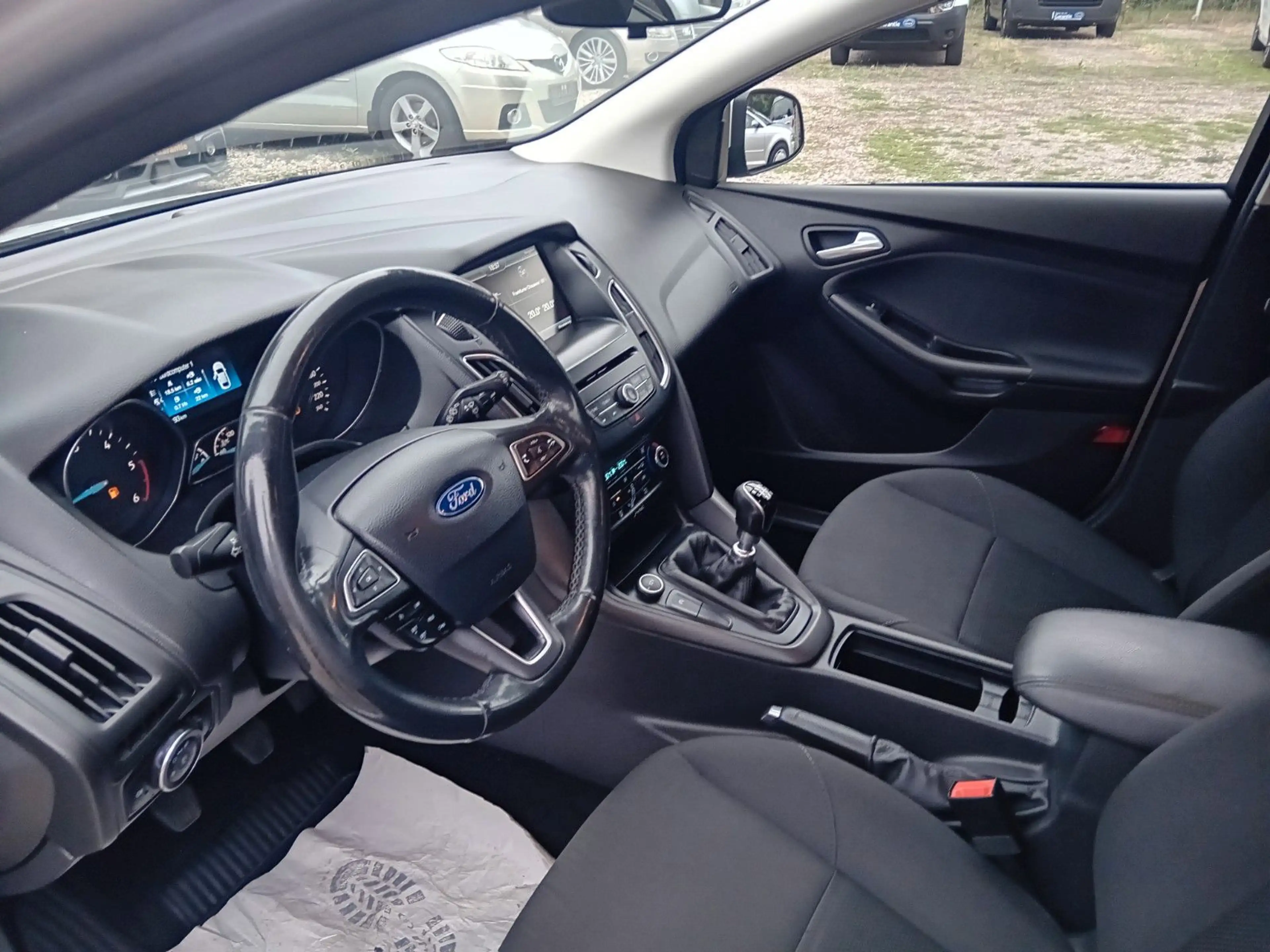 Ford Focus 1.6 TDCi Turnier * ZAHNRIEMEN+INSP+TÜV neu — photo 12