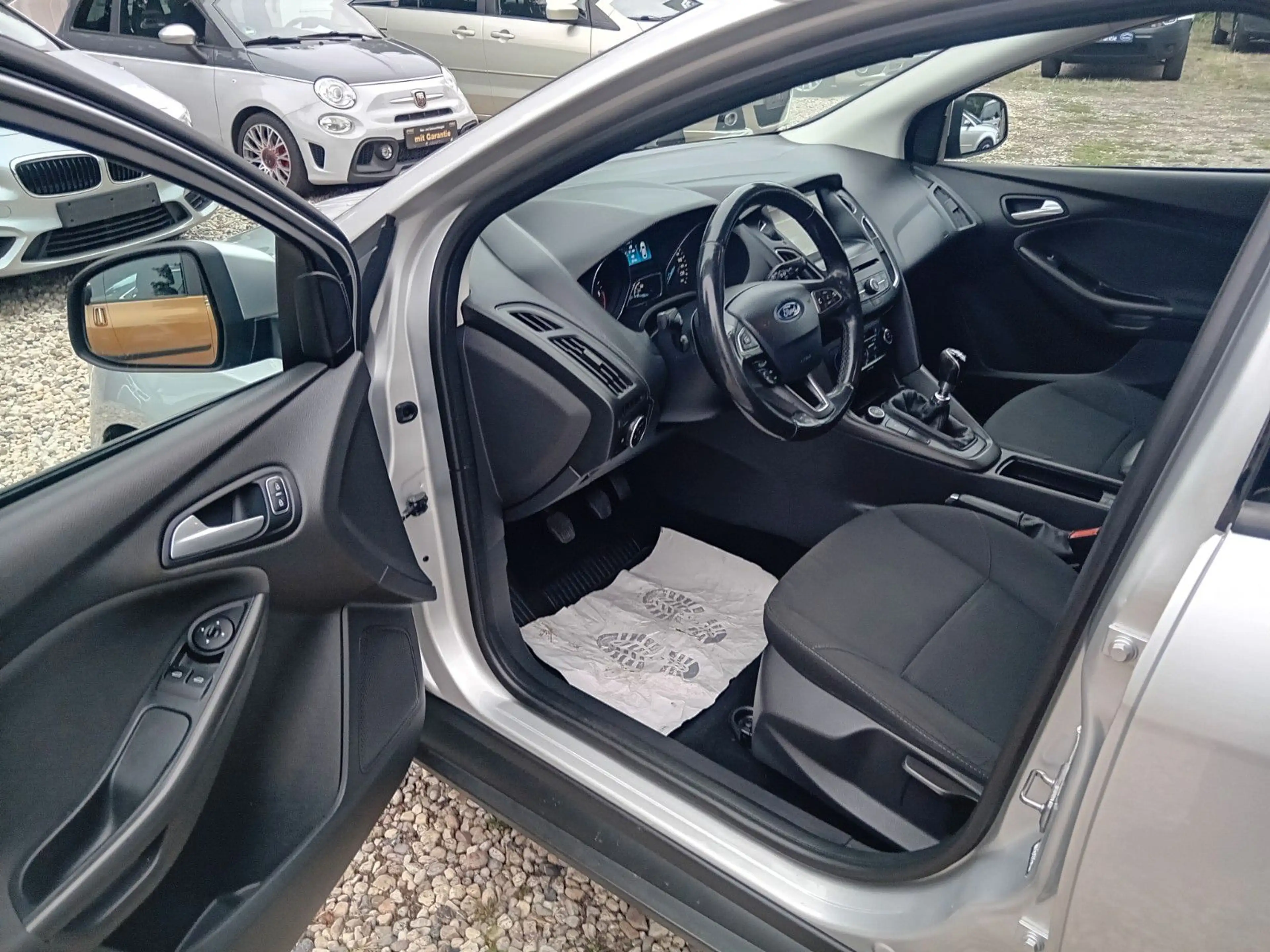 Ford Focus 1.6 TDCi Turnier * ZAHNRIEMEN+INSP+TÜV neu — photo 11