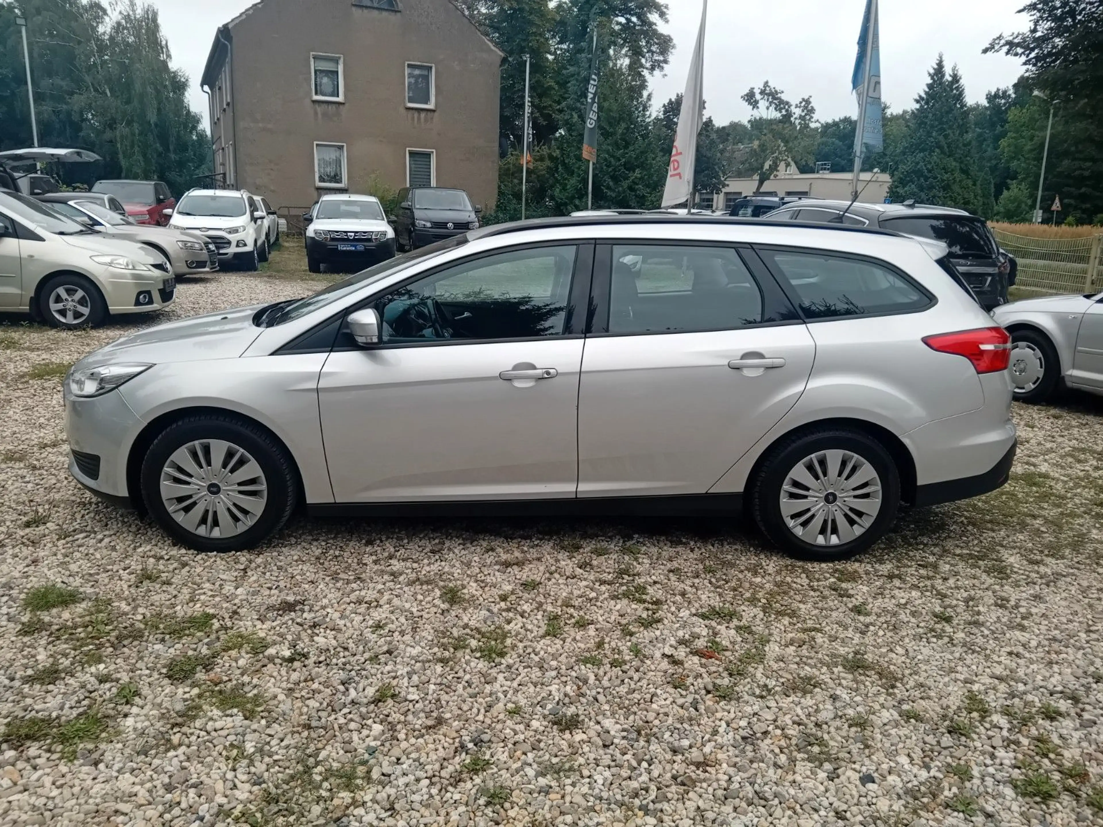 Ford Focus 1.6 TDCi Turnier * ZAHNRIEMEN+INSP+TÜV neu — photo 8
